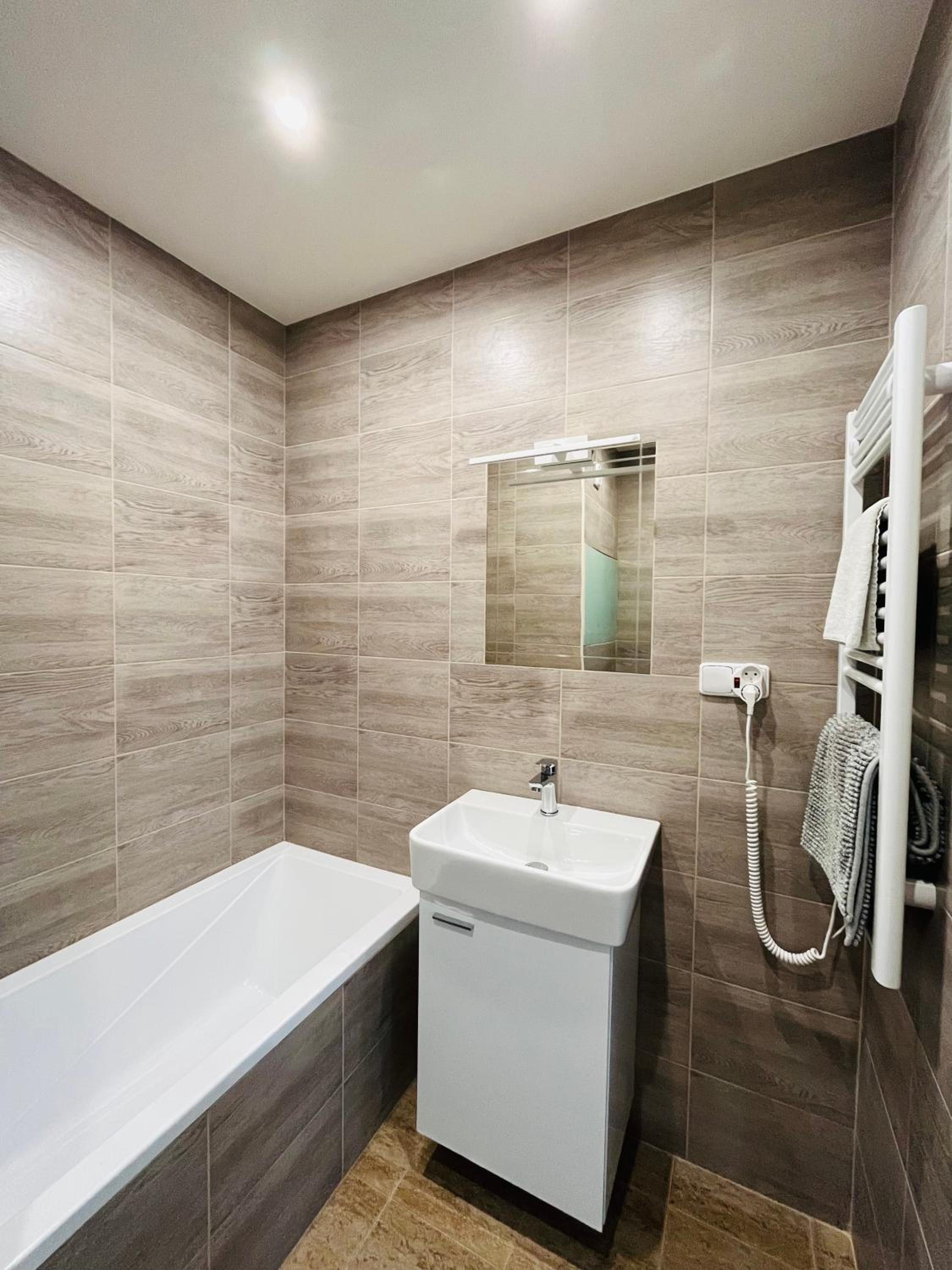 Classic Quadruple Room - Photo 11