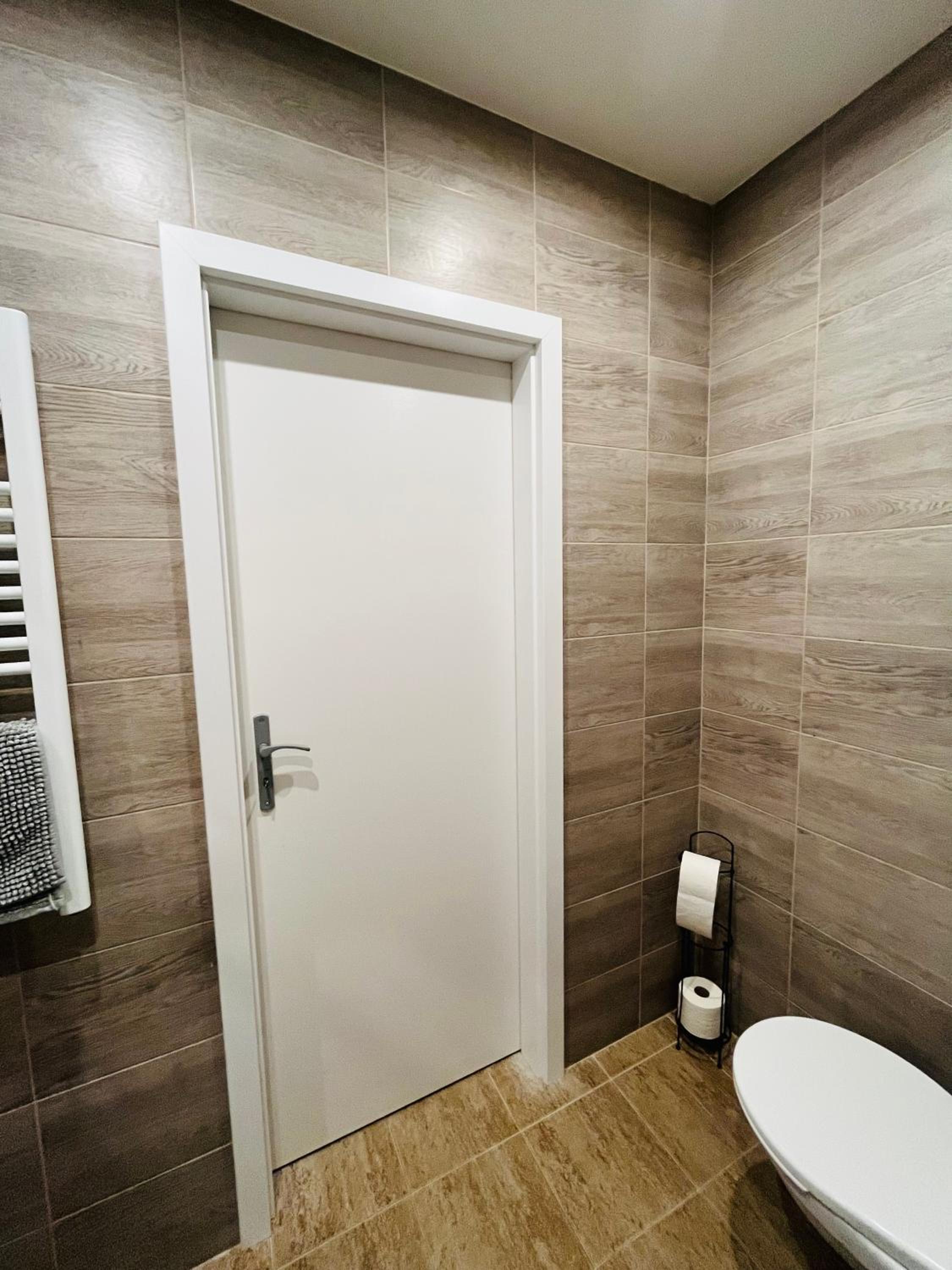 Classic Quadruple Room - Photo 10