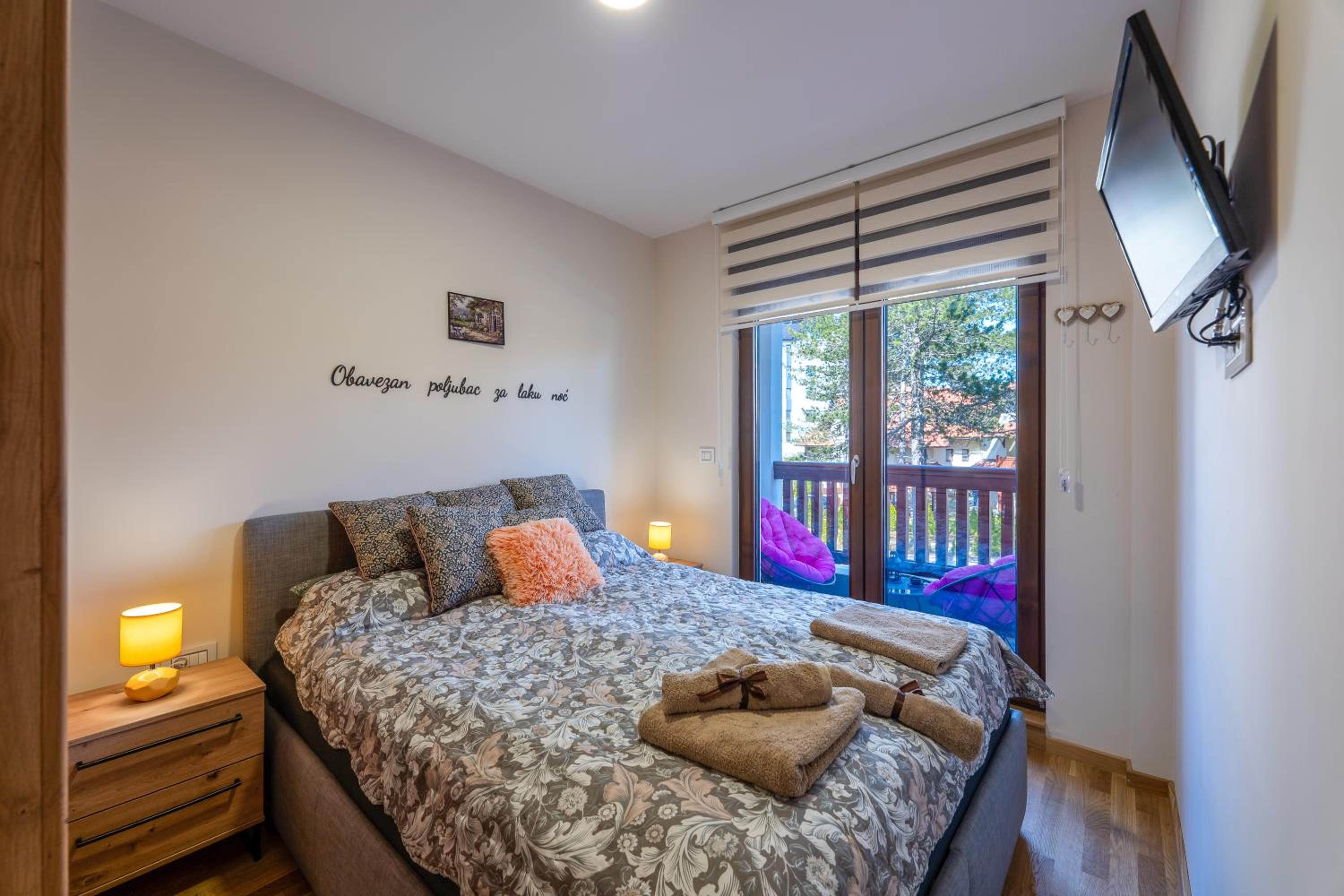 Apartment photo 1