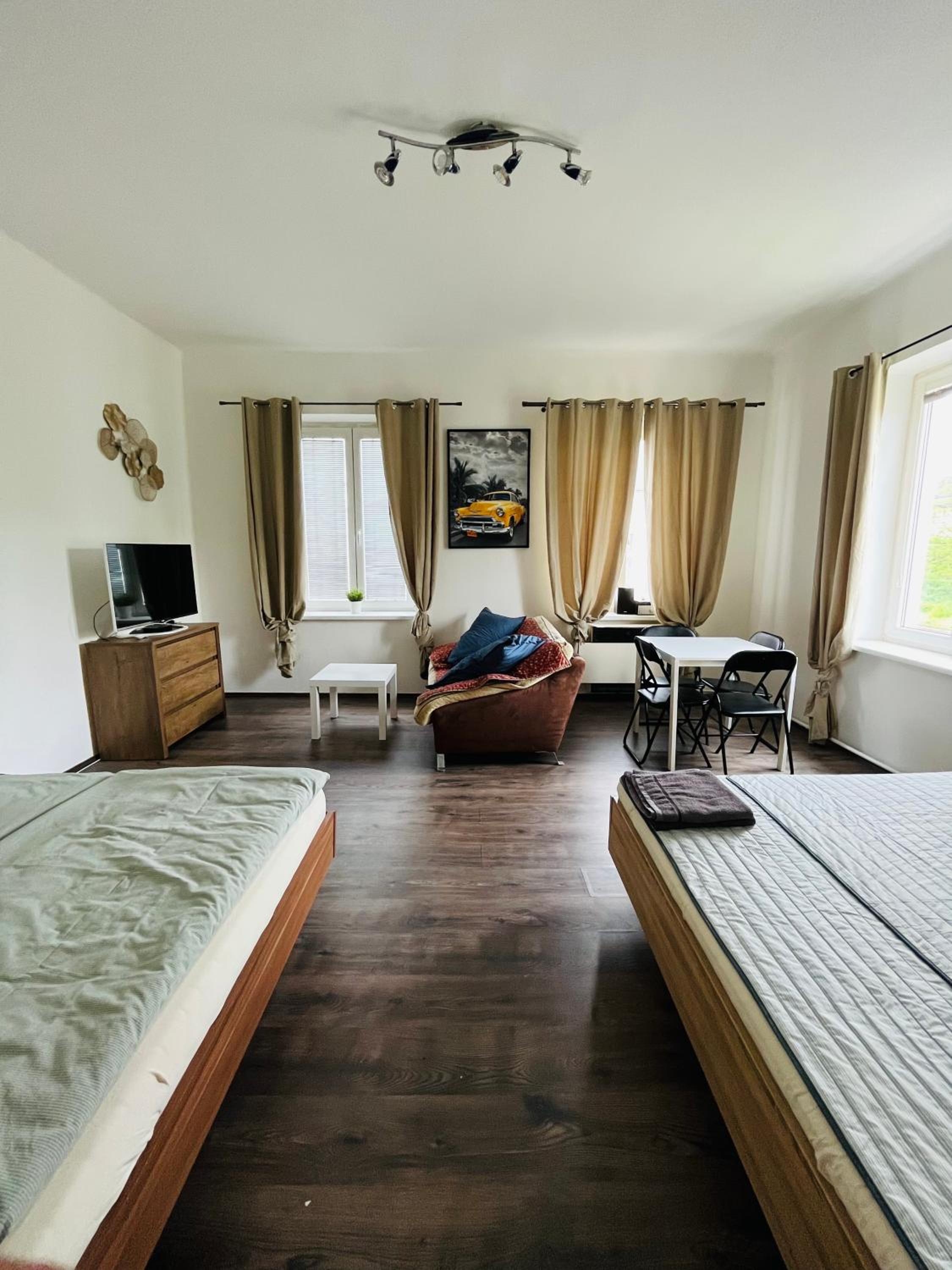 Classic Quadruple Room - Photo 6