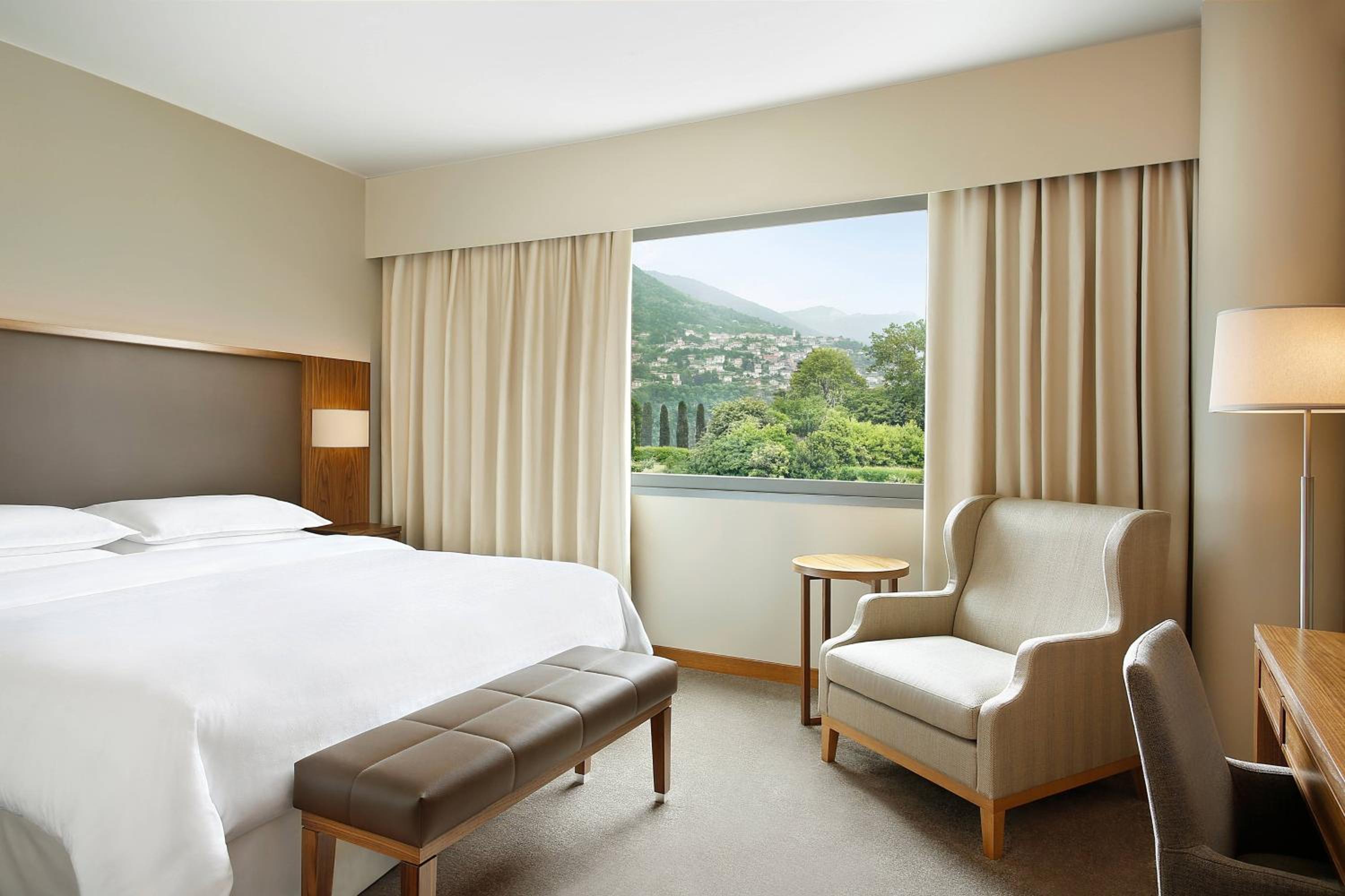 Superior King Room - Photo 1