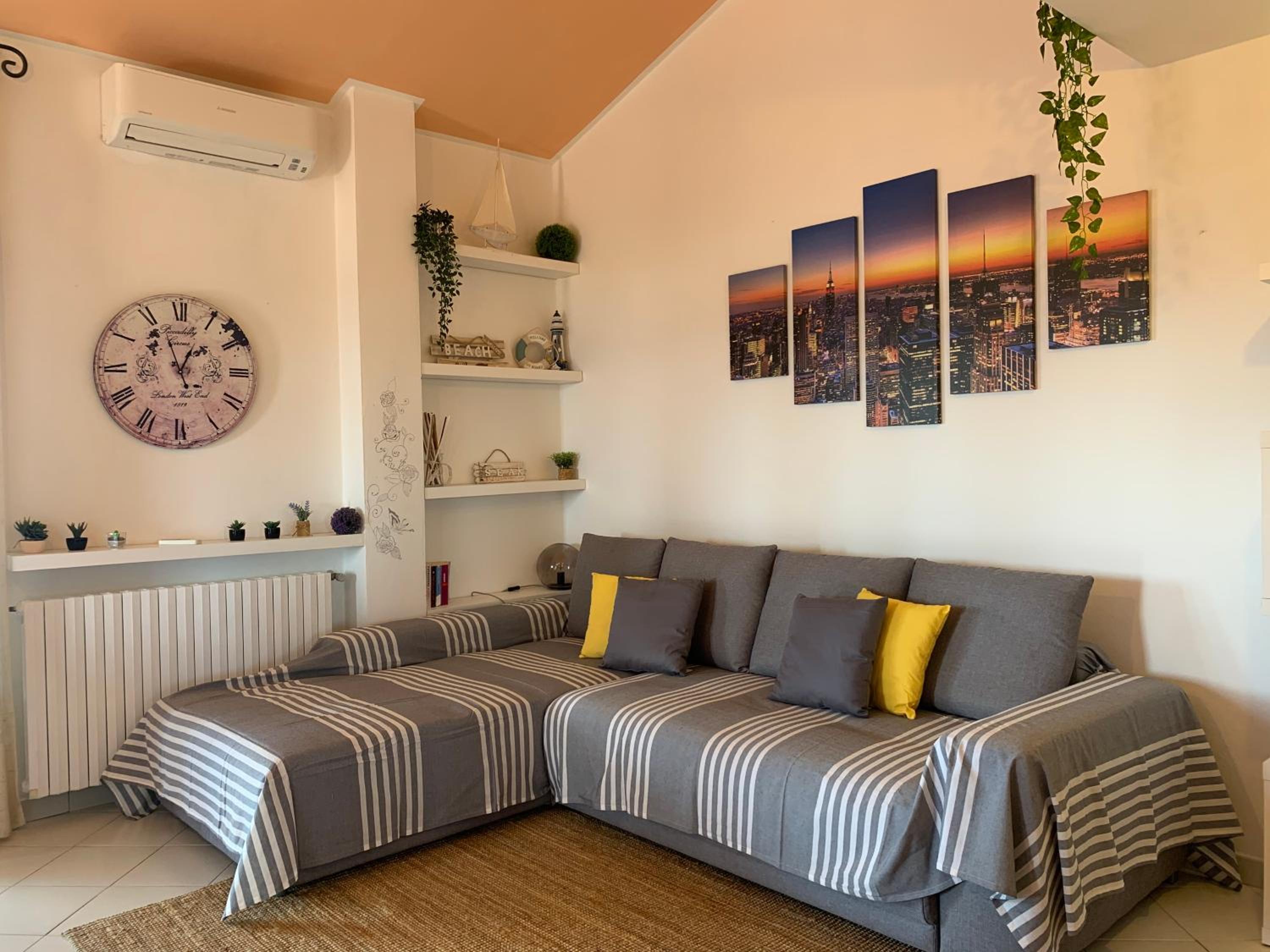 Apartment with View and Balcony photo 3