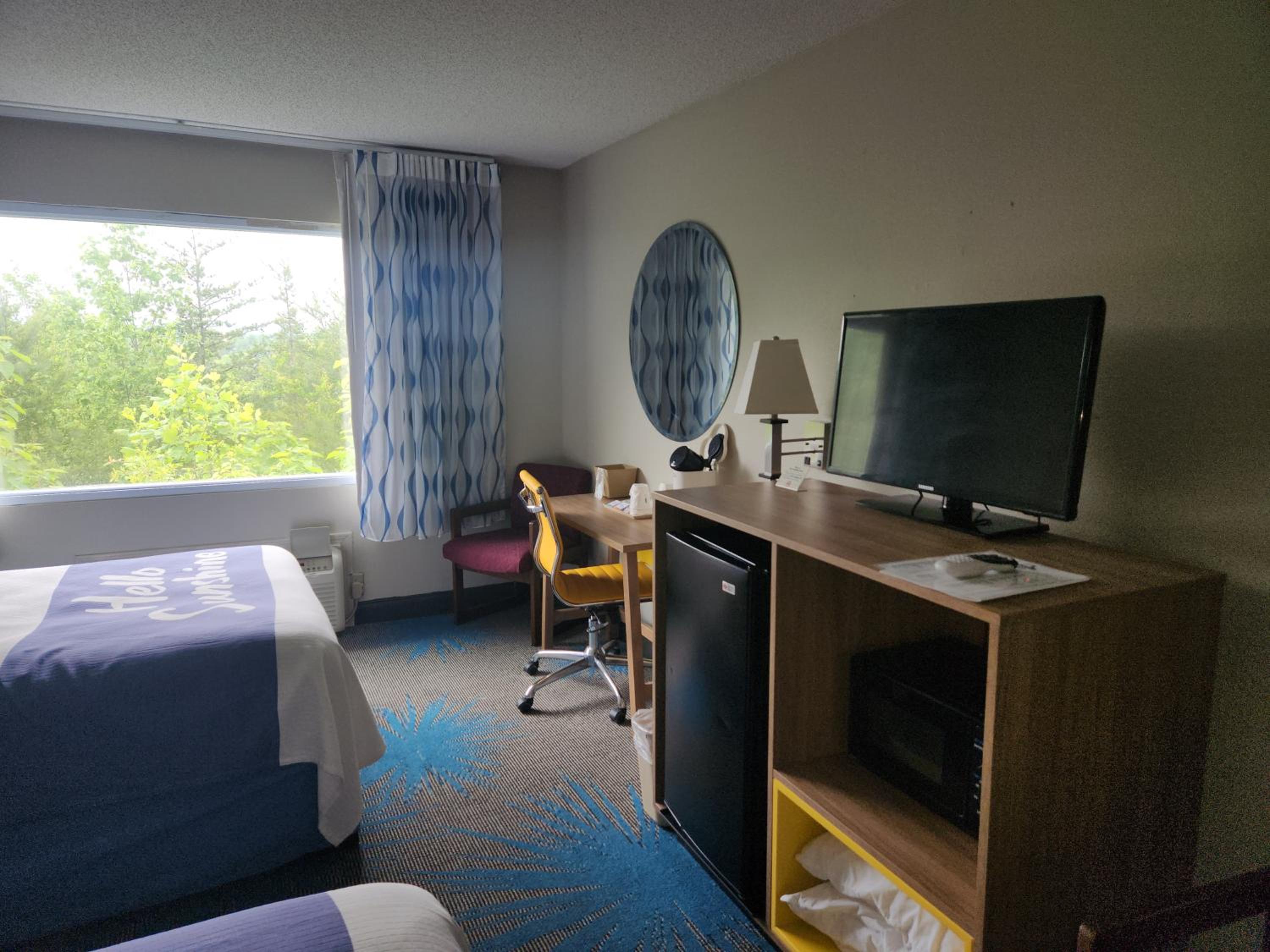 Double Room with Two Double Beds - Non-Smoking - Photo 8
