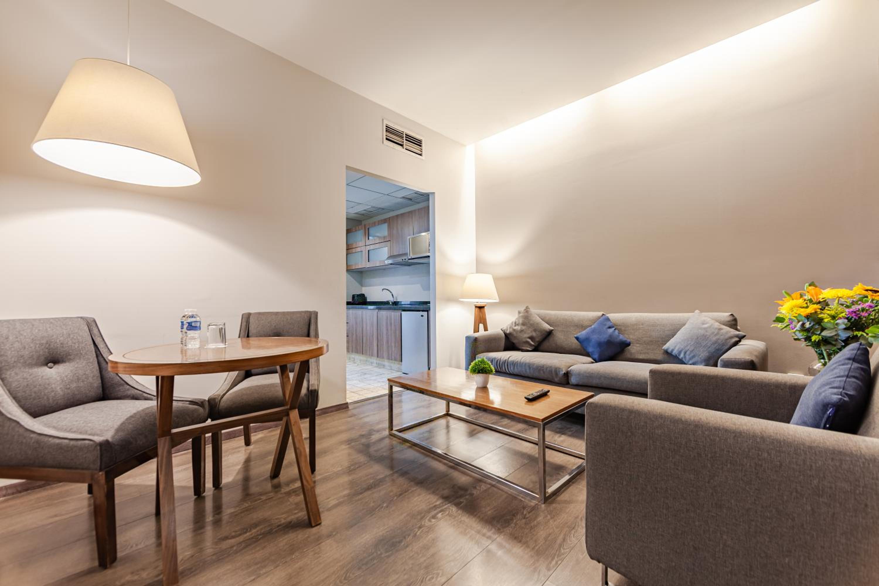 Superior Suite - Photo 5
