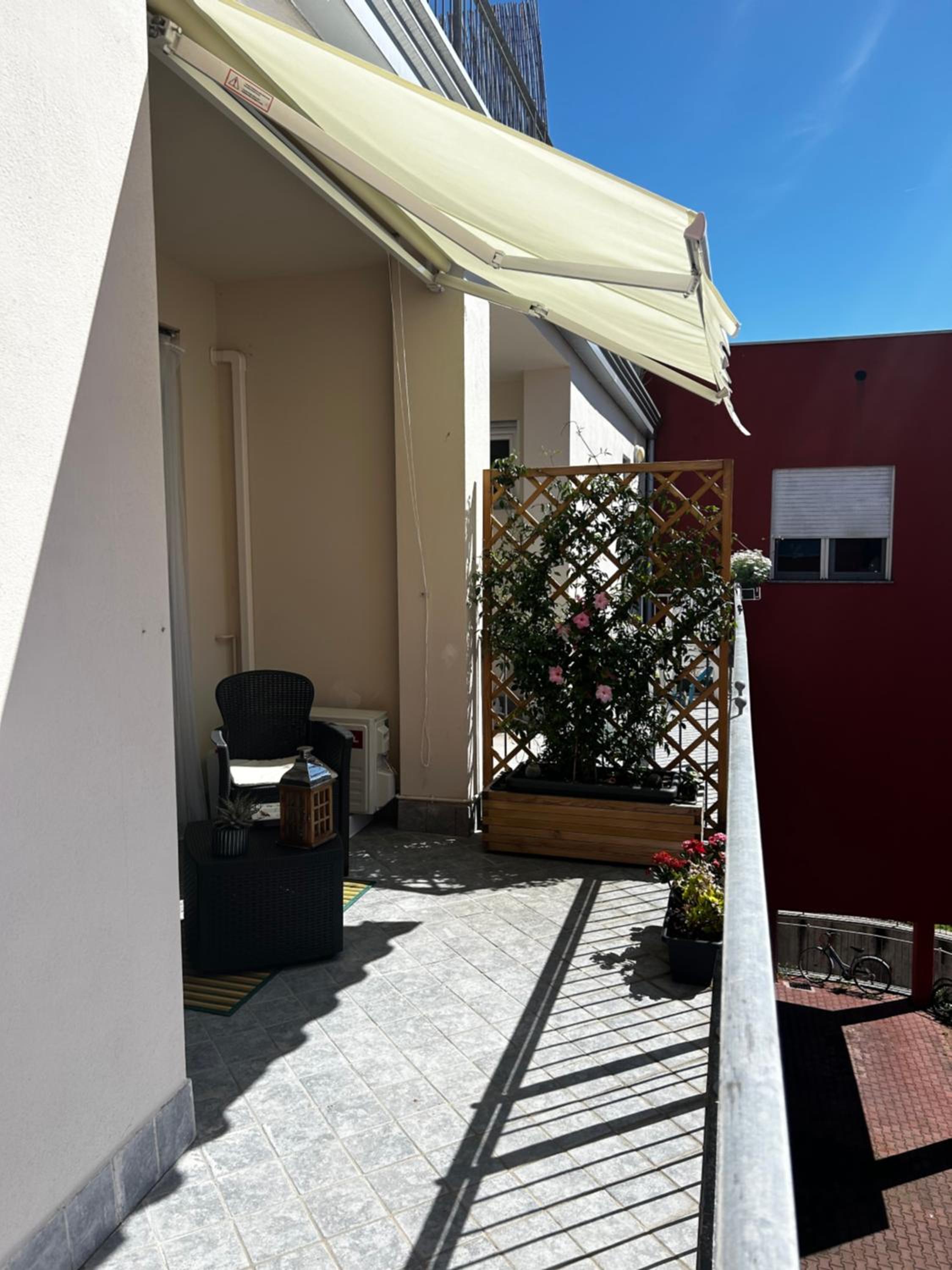Studio with Terrace - Photo 5