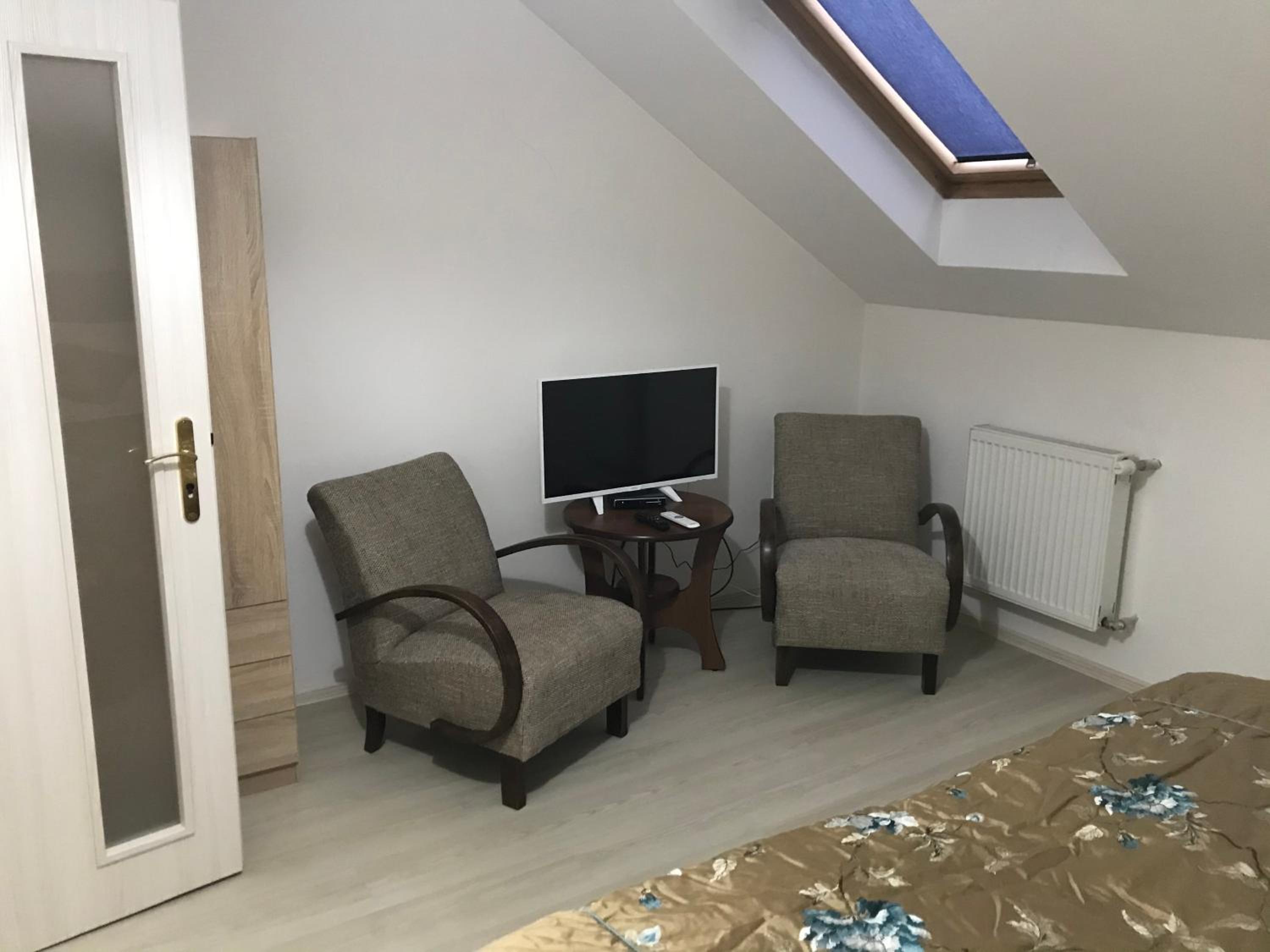Family Room photo 2