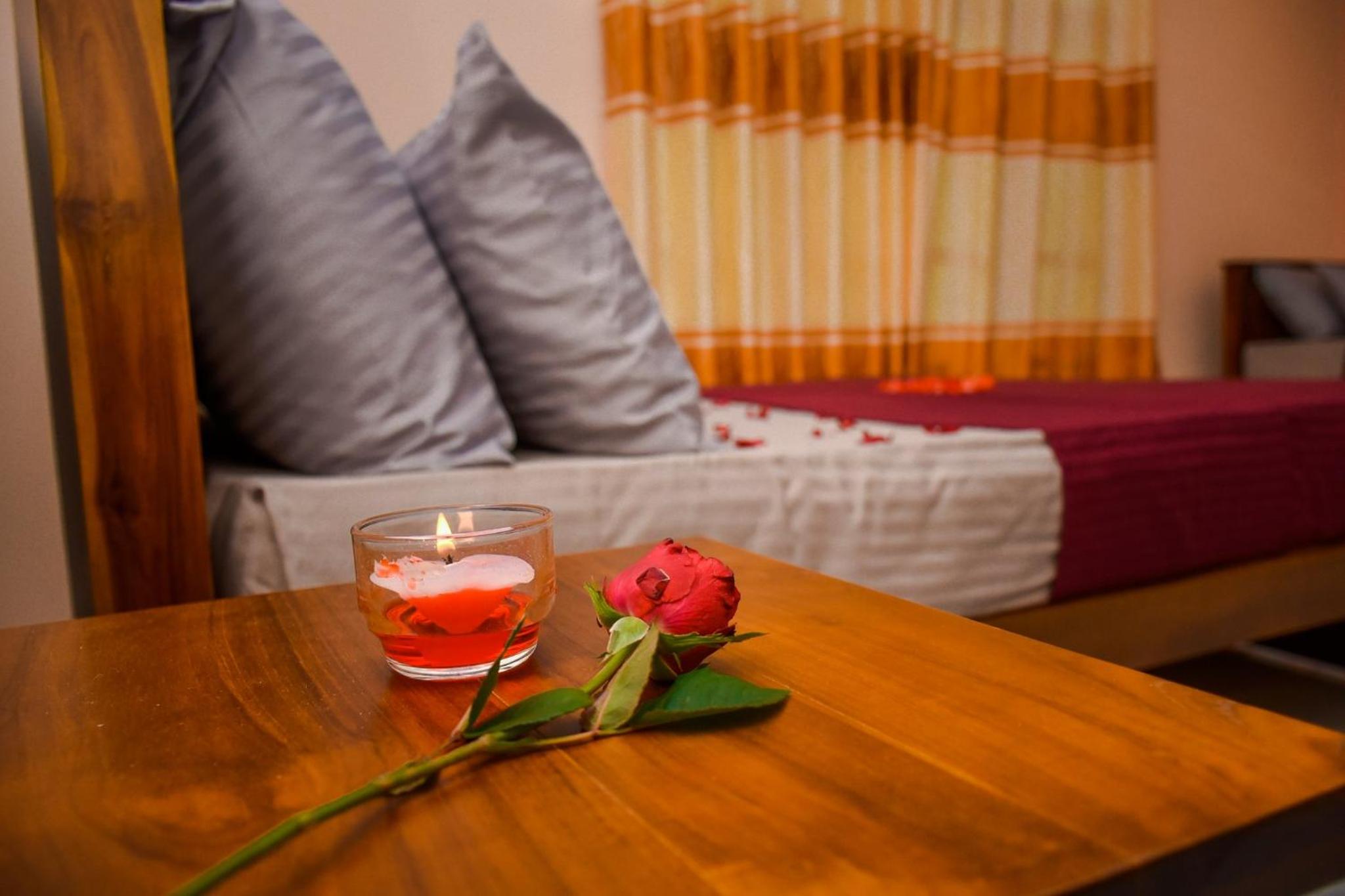 Deluxe Double Room - Photo 11