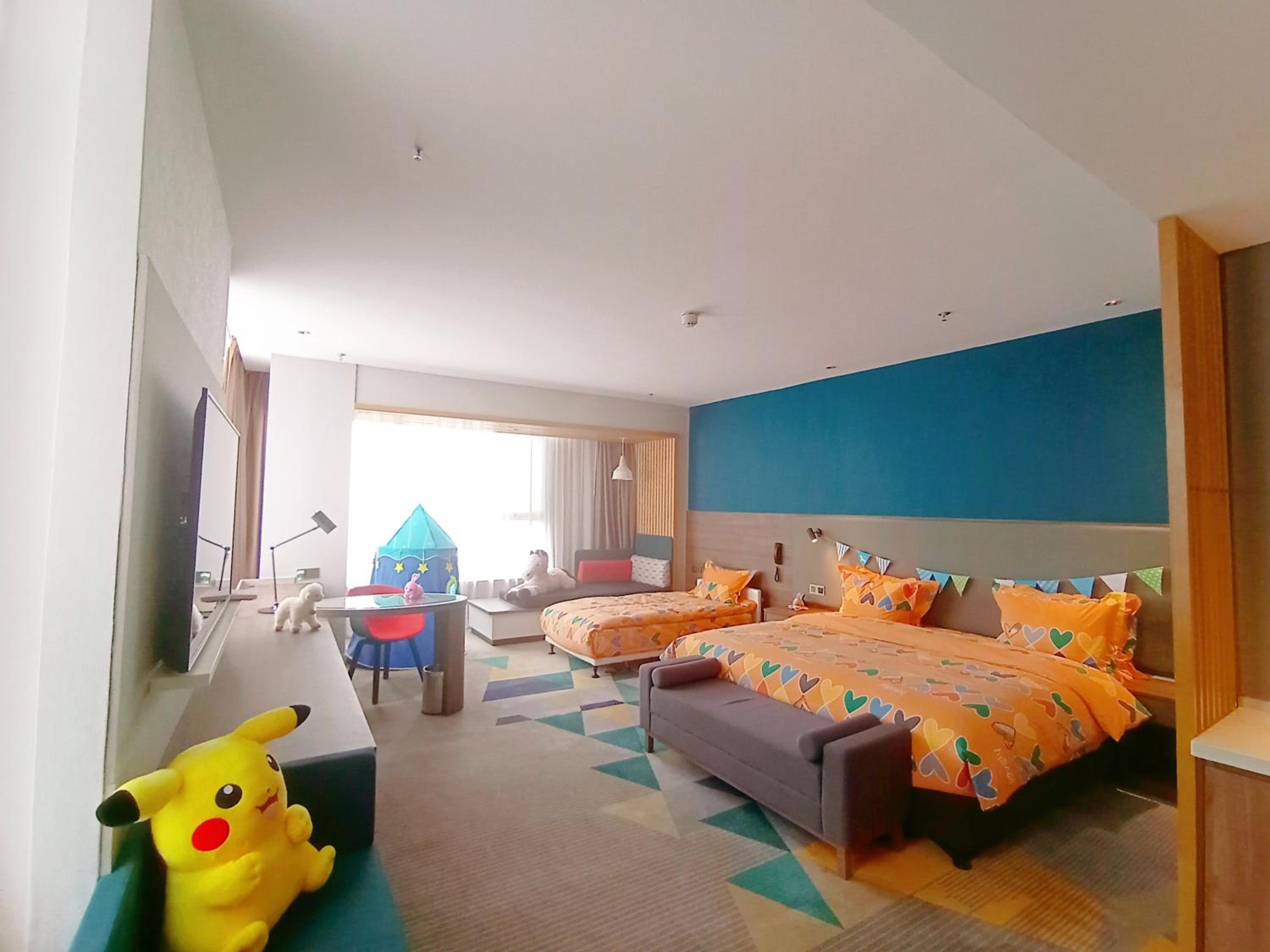 Standard Room With One King And One Single Bed - Kid Theme - Photo 1
