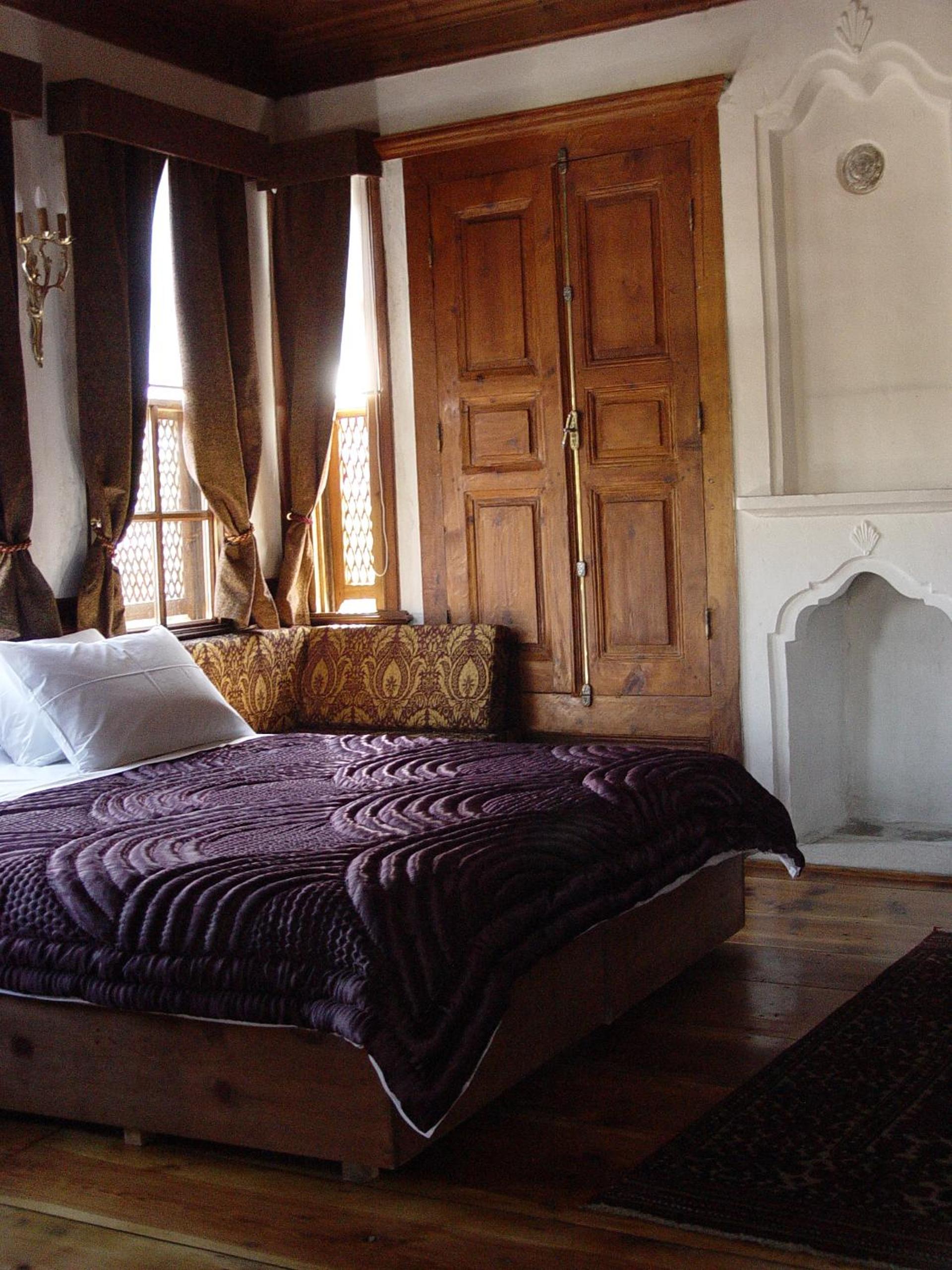 Superior Double or Twin Room - Photo 14