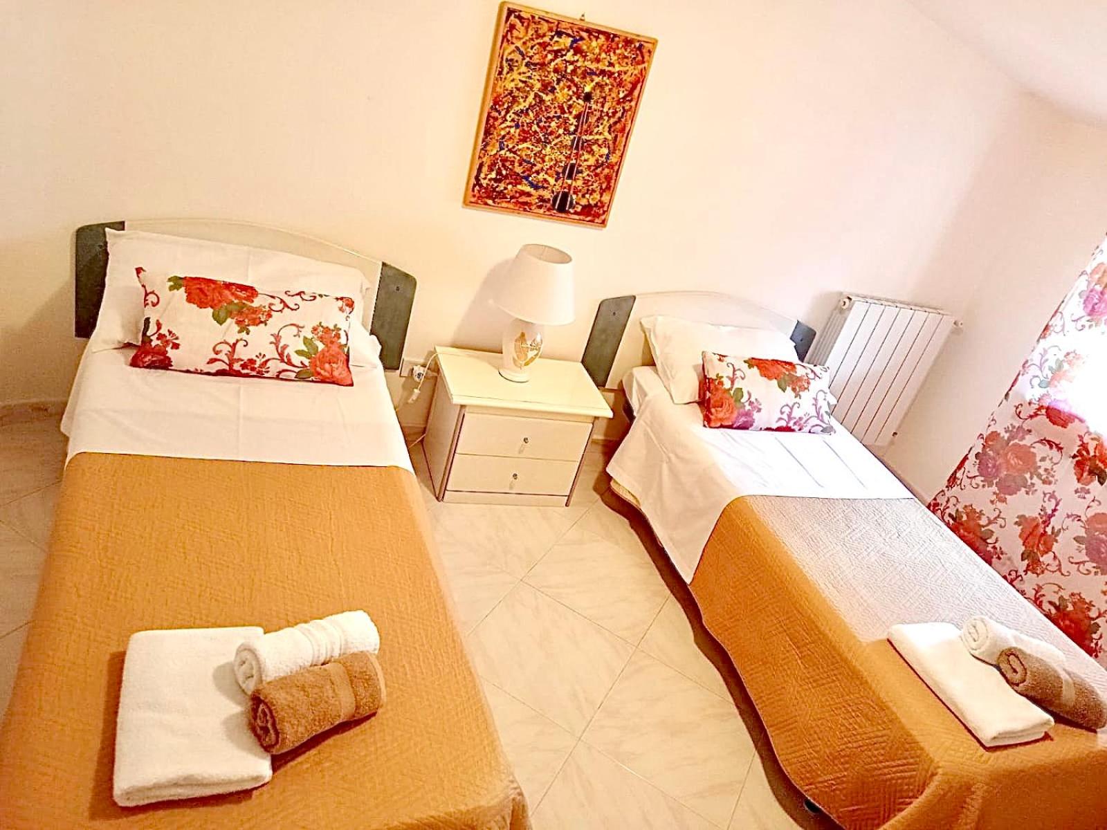 Apartment - Photo 12