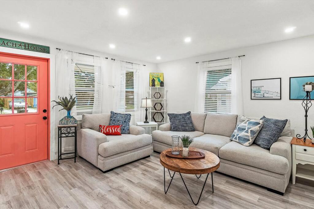 Two-Bedroom House photo 1