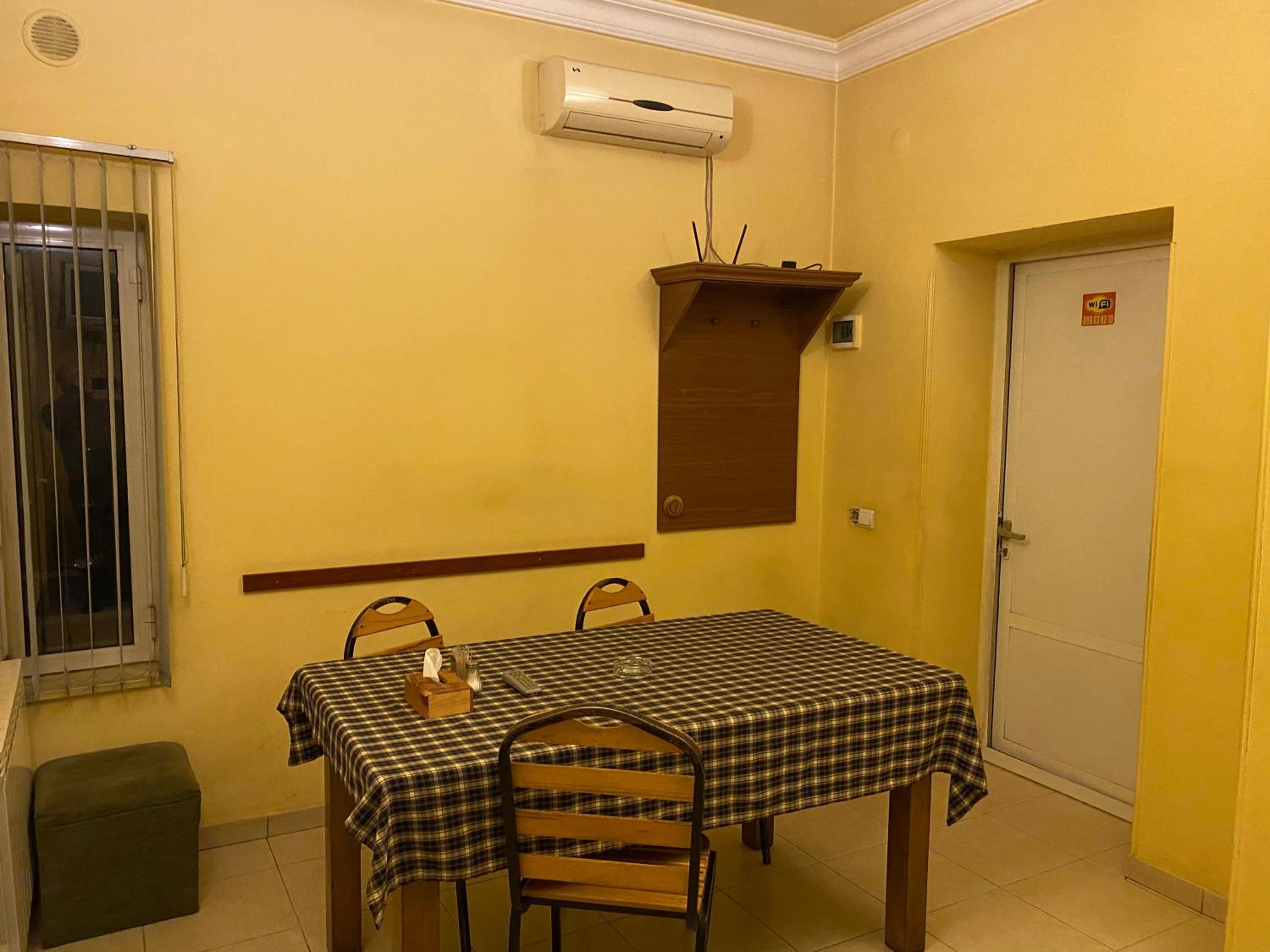 Twin Room With Private Bathroom photo 1