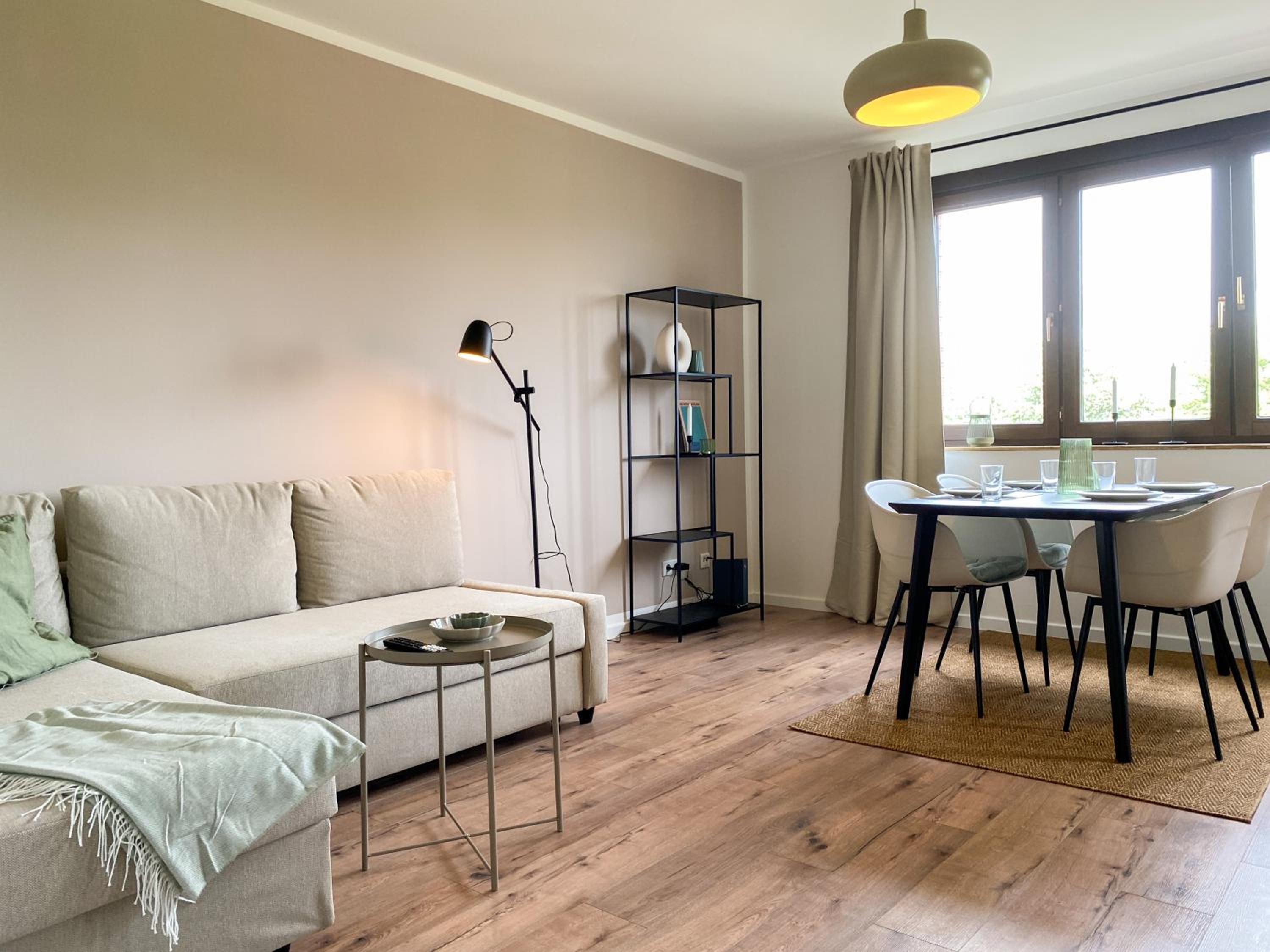 One-Bedroom Apartment photo 1