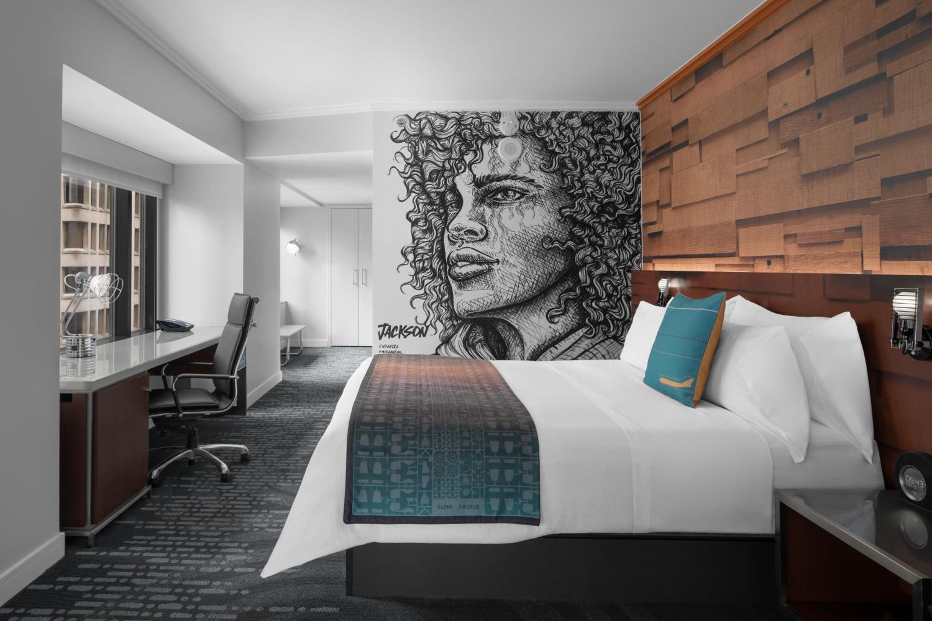Studio Suite, 1 King, Corner room - Photo 10