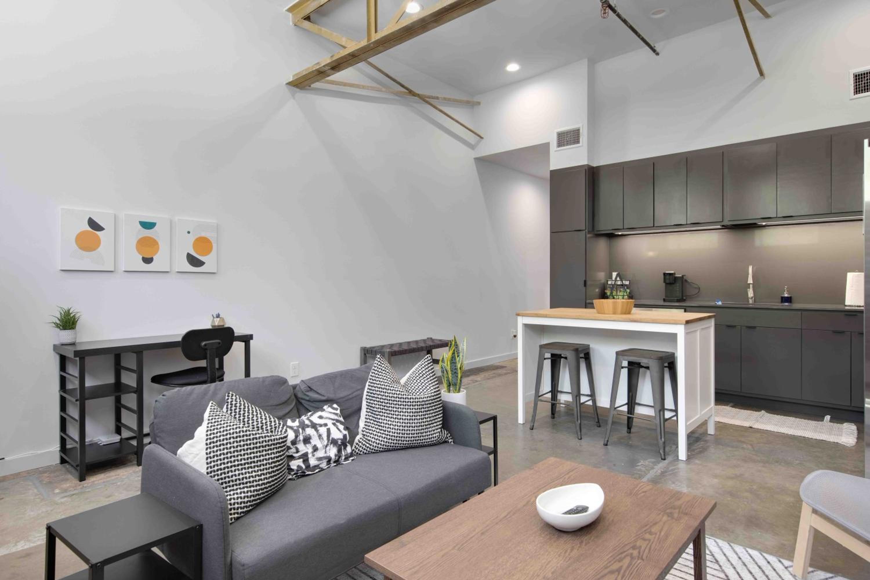 One-Bedroom Apartment