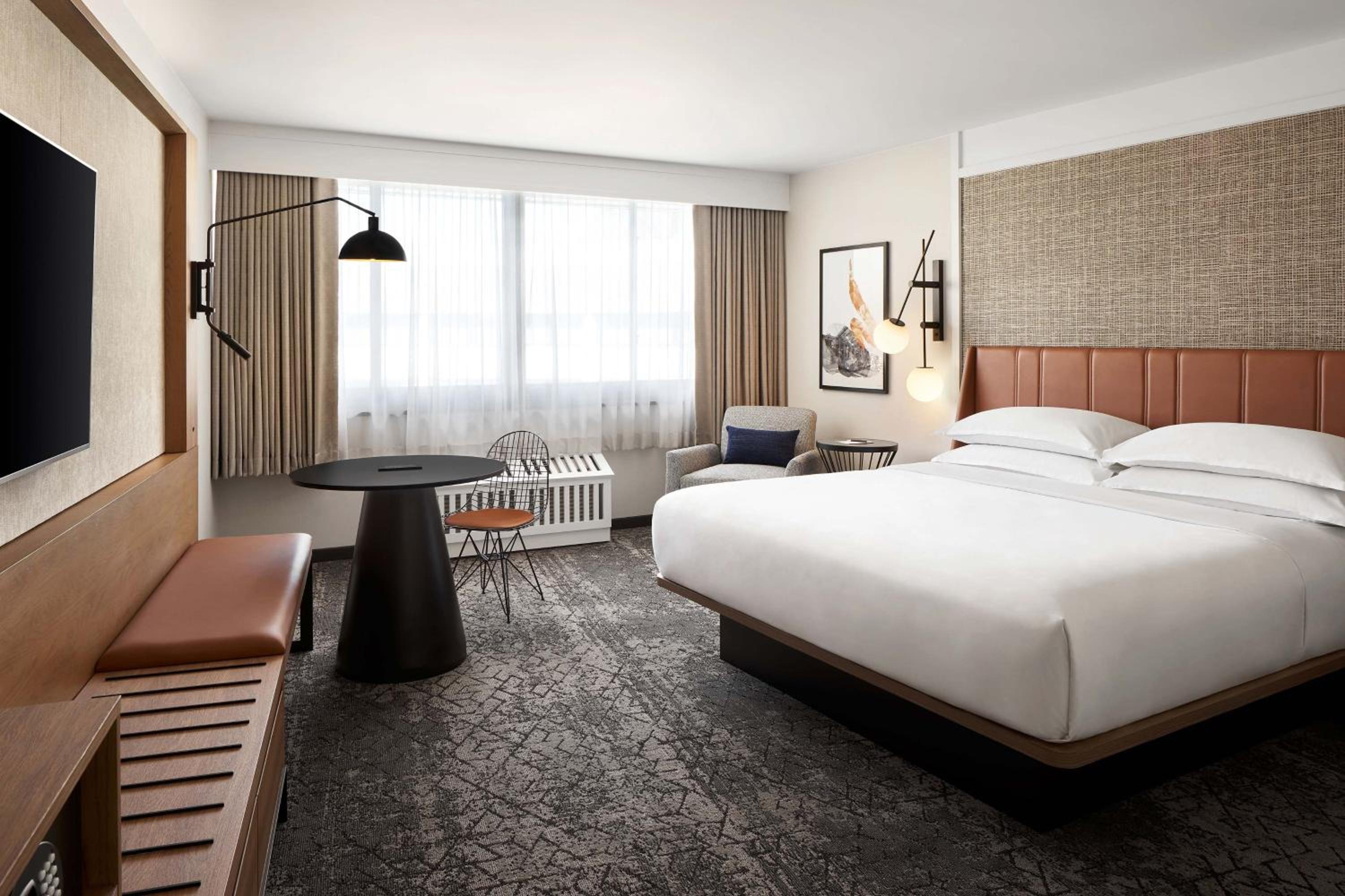 1 Bedroom Suite, 1 King