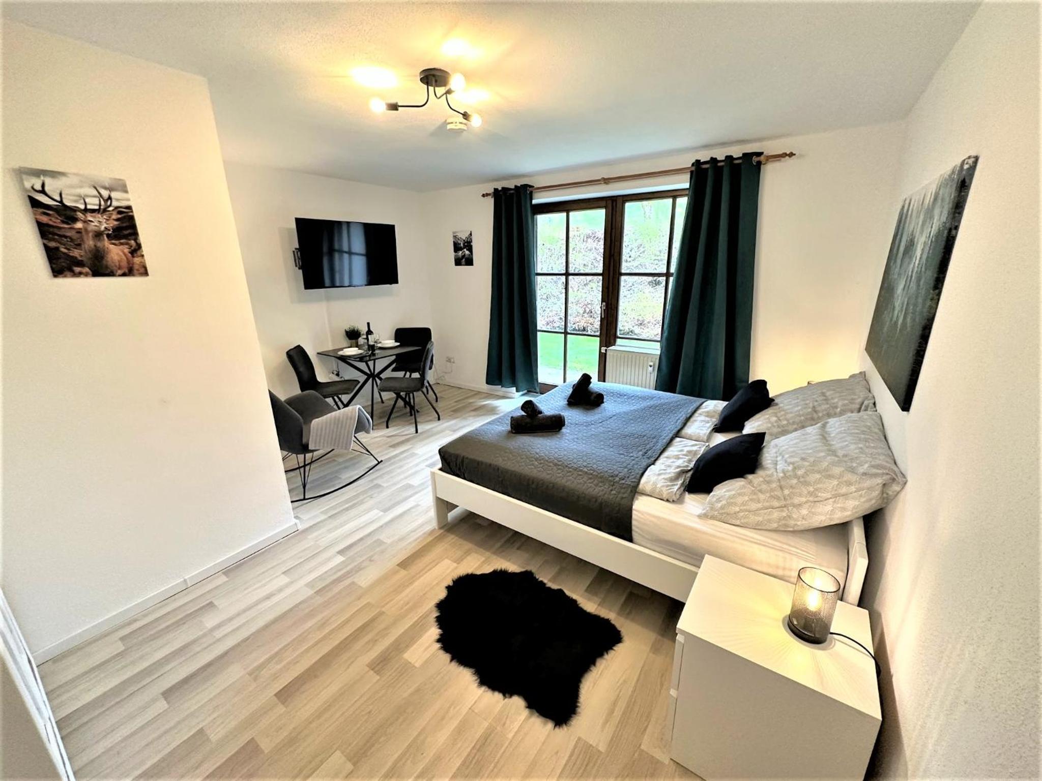 One-Bedroom Apartment photo 1
