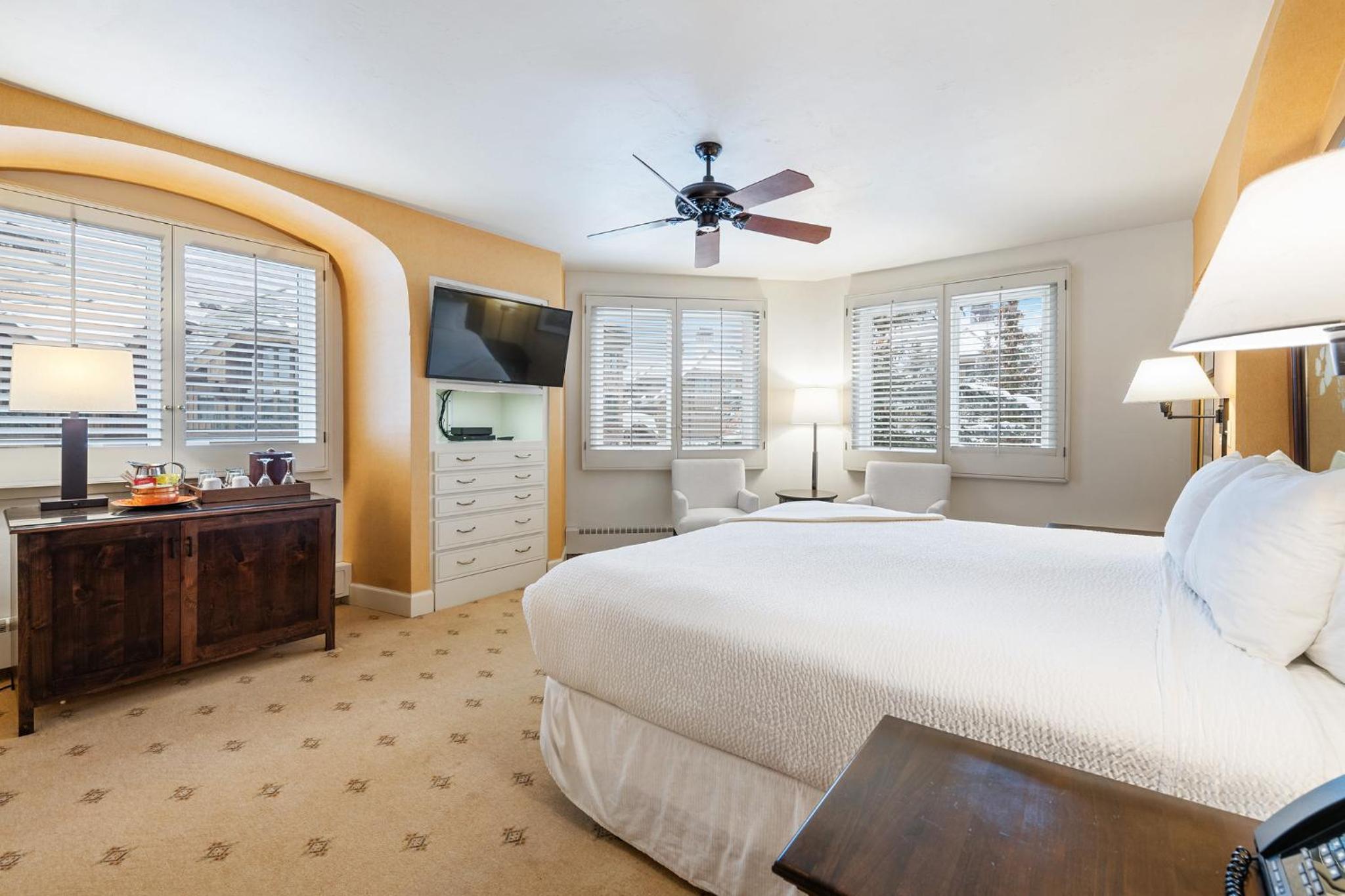 Two-Bedroom Suite photo 3