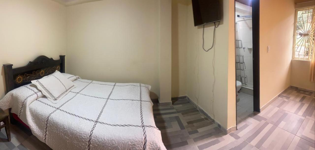 Double Room with Private Bathroom photo 2