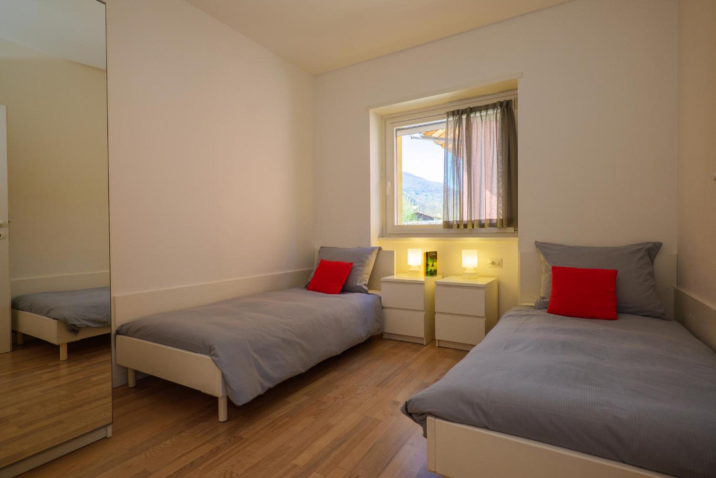 Three-Bedroom Apartment with Terrace photo 3