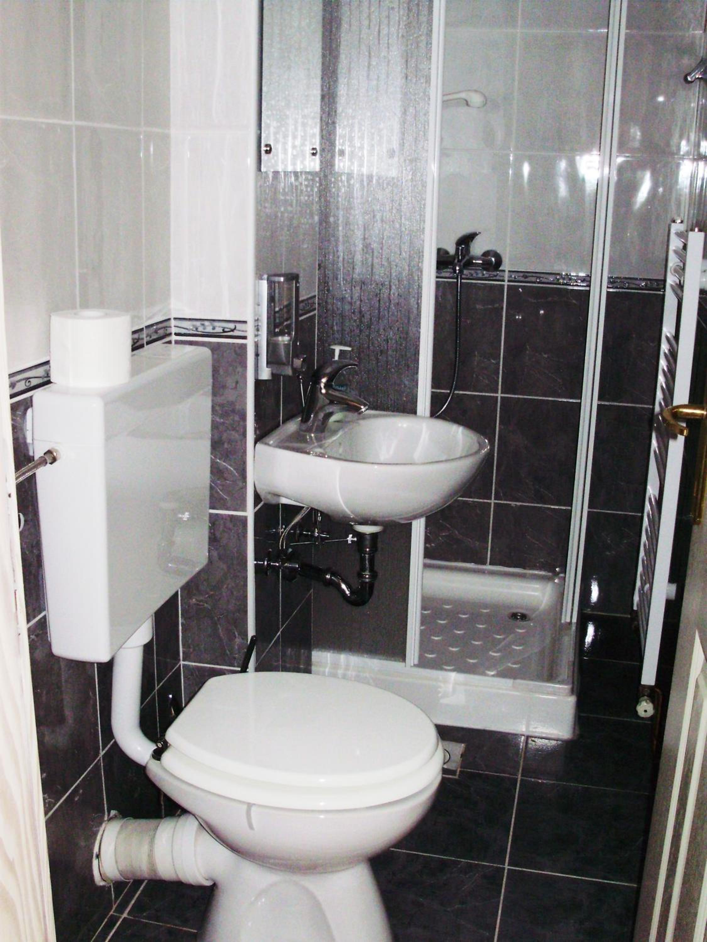 Standard Twin Room photo 2