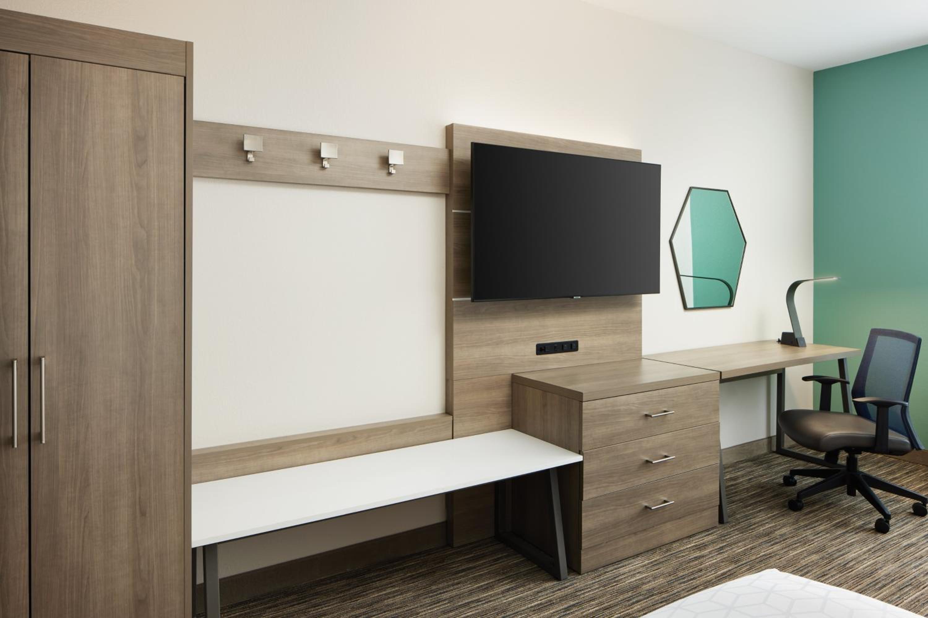 Standard King Room - Photo 3