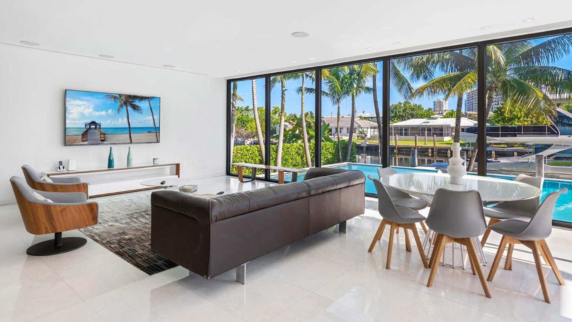 Six-Bedroom Holiday Home photo 1