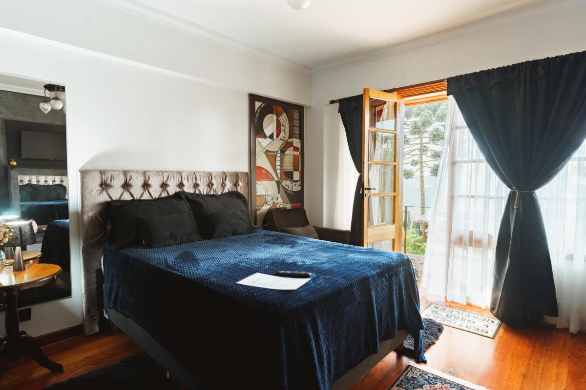 Suite with City View - Photo 9