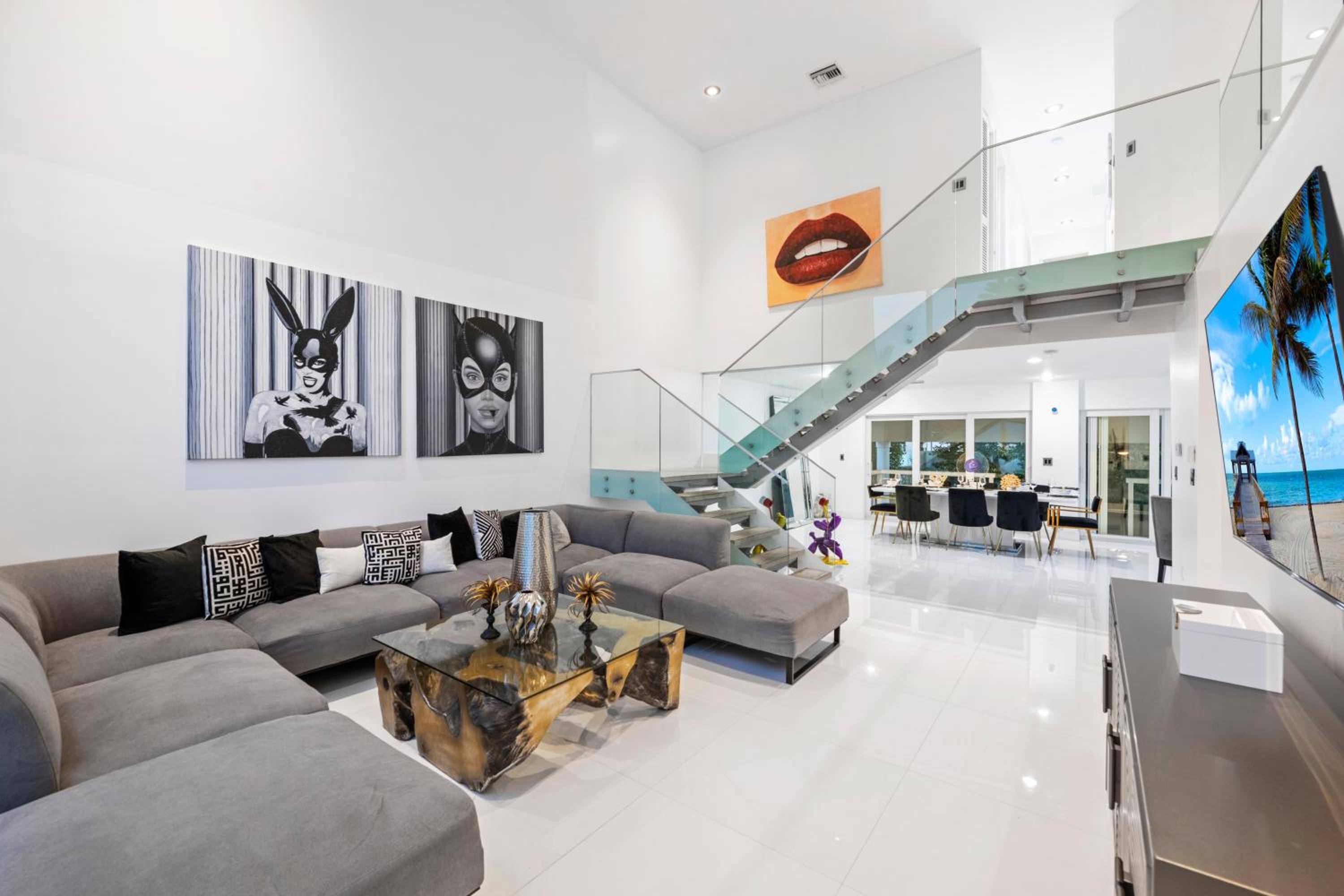 Six-Bedroom Holiday Home photo 1