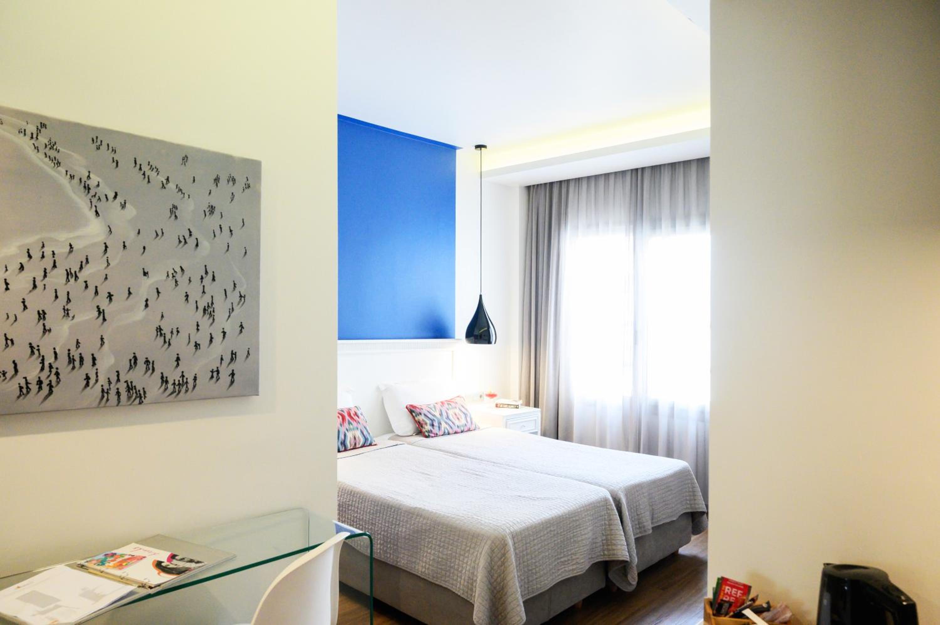 Twin Room - Photo 3