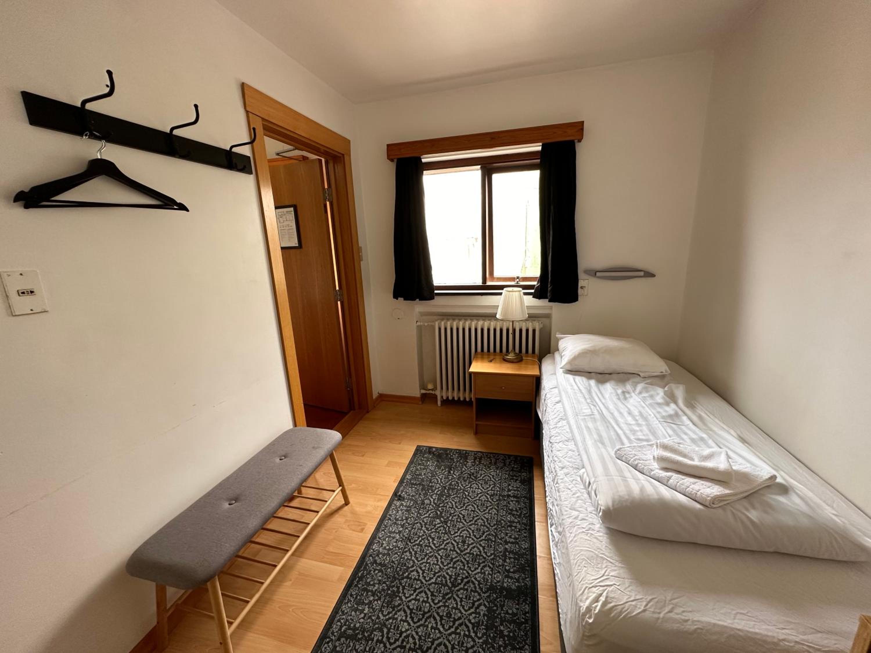Single Room with Shared Shower and Toilet photo 1