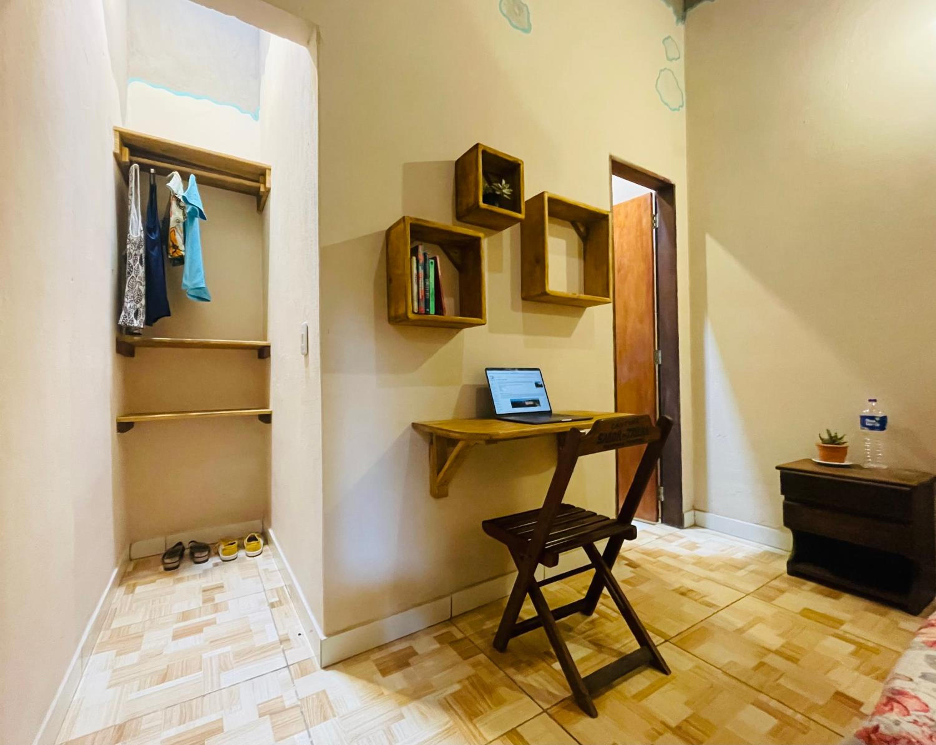 Junior Suite with Balcony - Photo 11