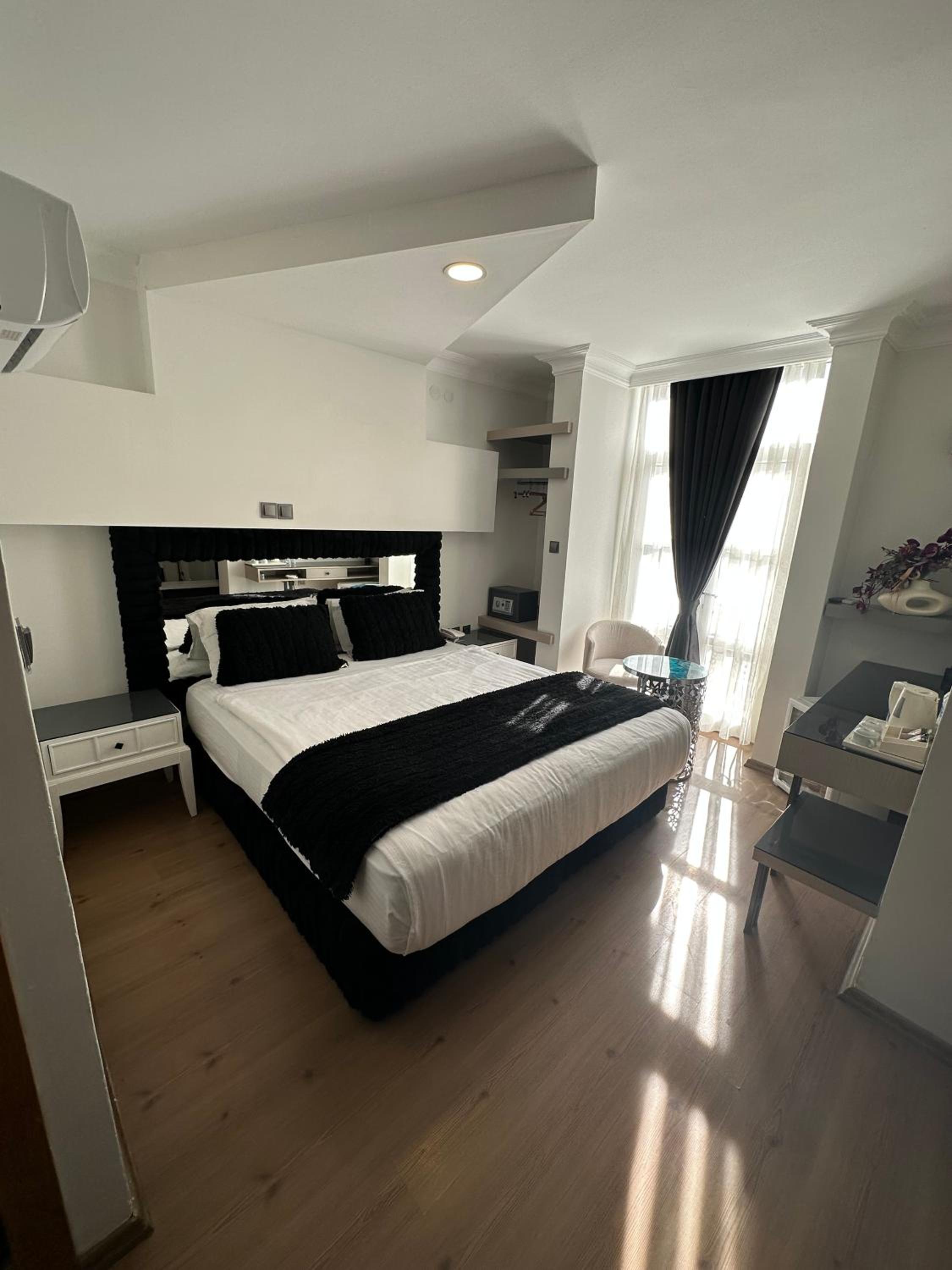 Deluxe Junior Suite