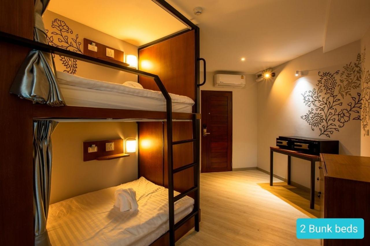 Mixed Dormitory Room