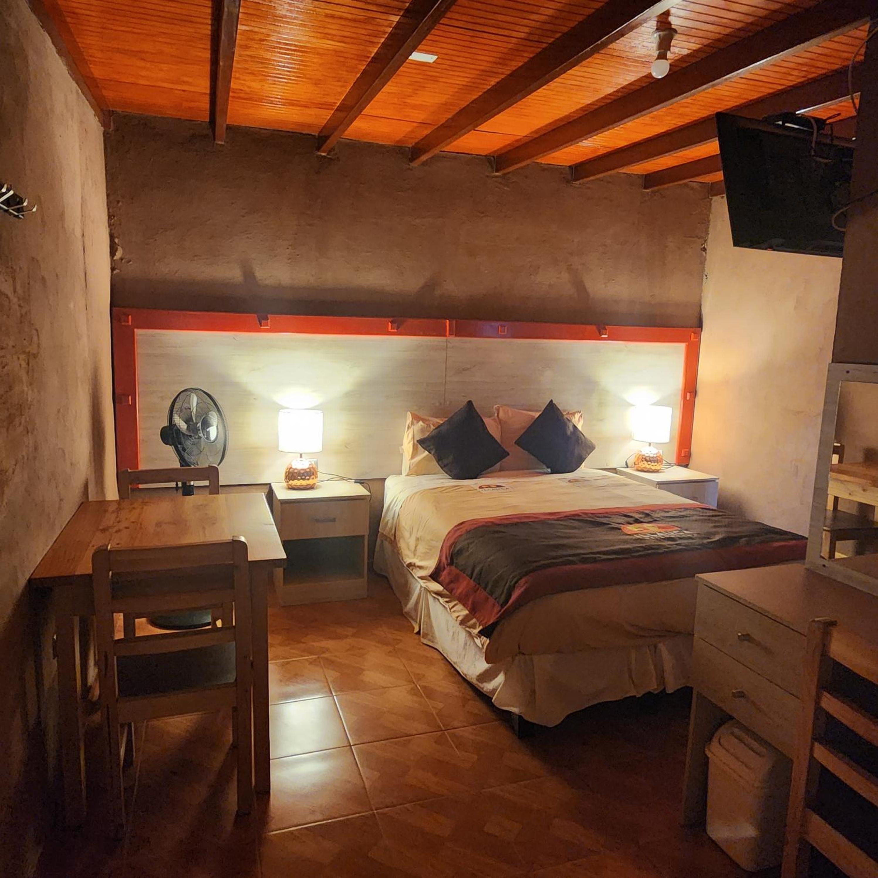Standard Queen Room photo 3