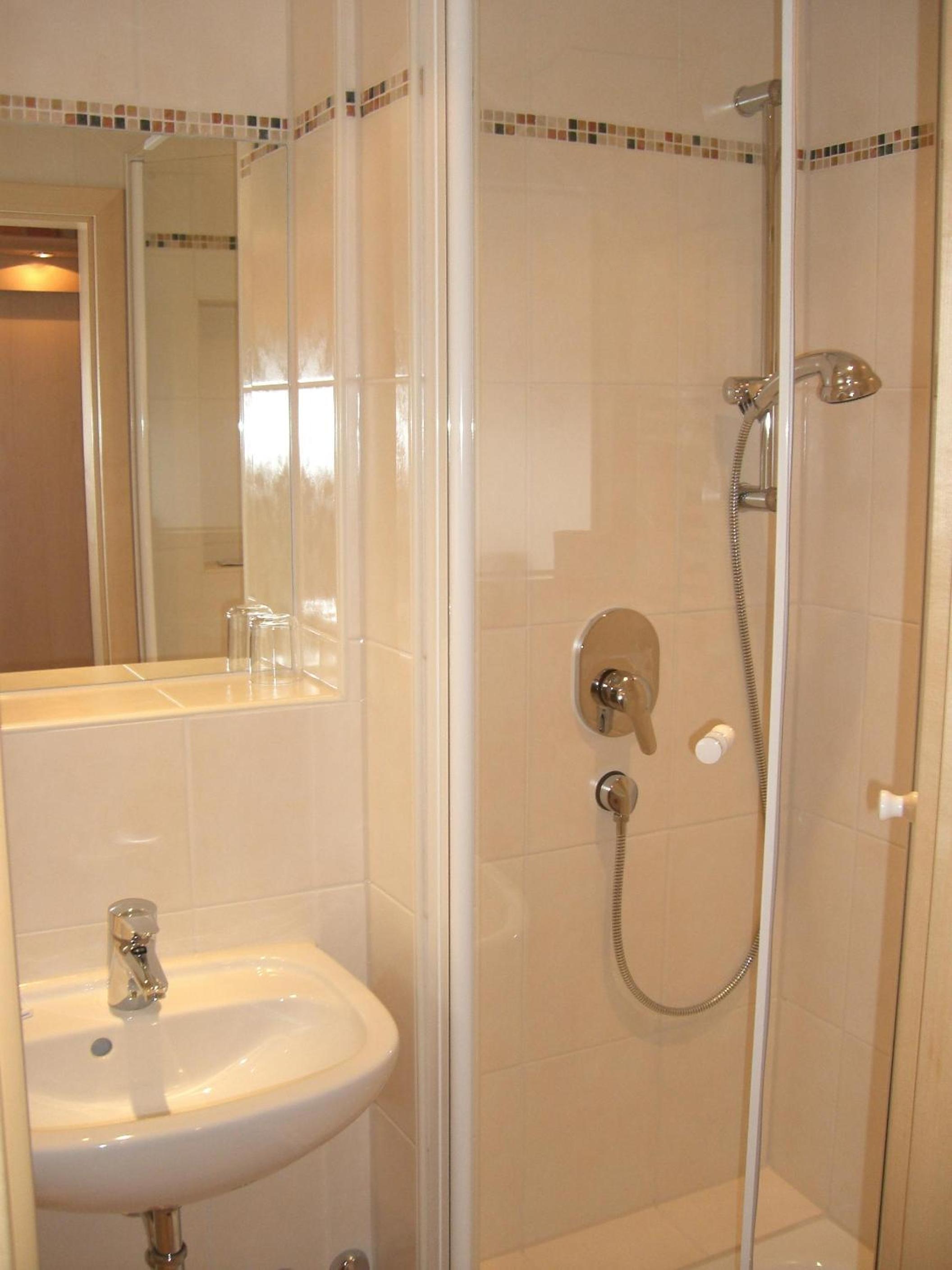 Single Room with Balcony photo 3