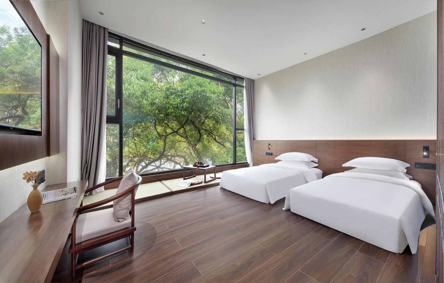 Riverside Twin Room With Tree Shade photo 2