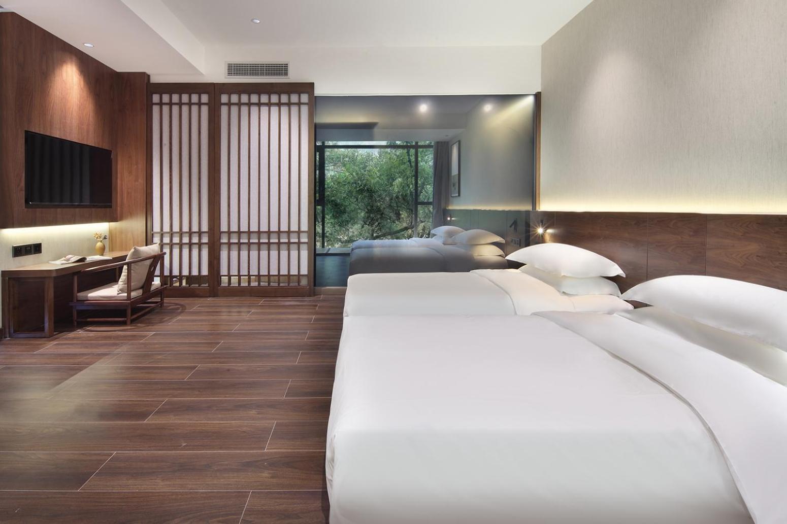 Riverside Twin Room With Tree Shade photo 3