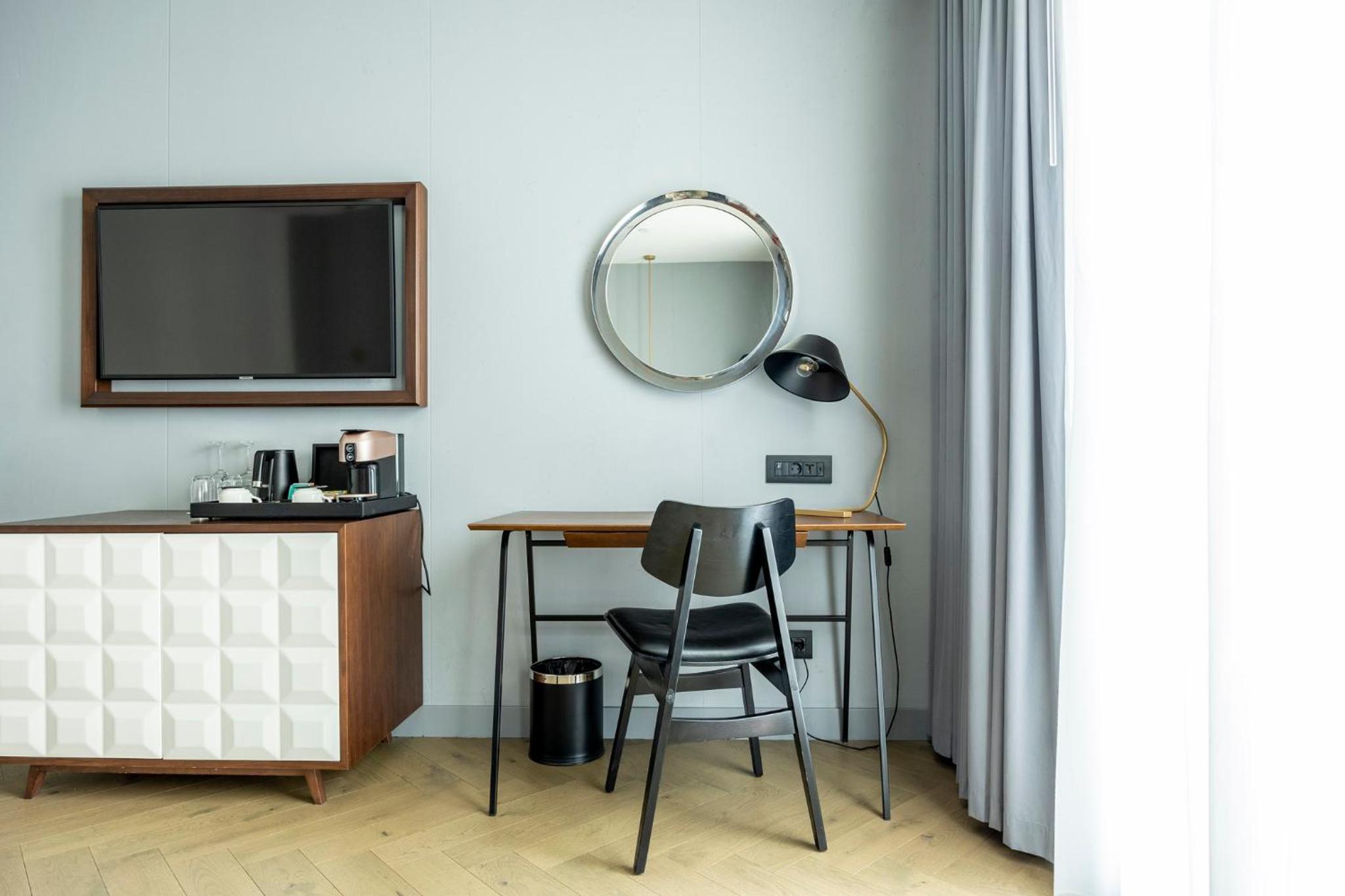 Premium Room - Photo 6