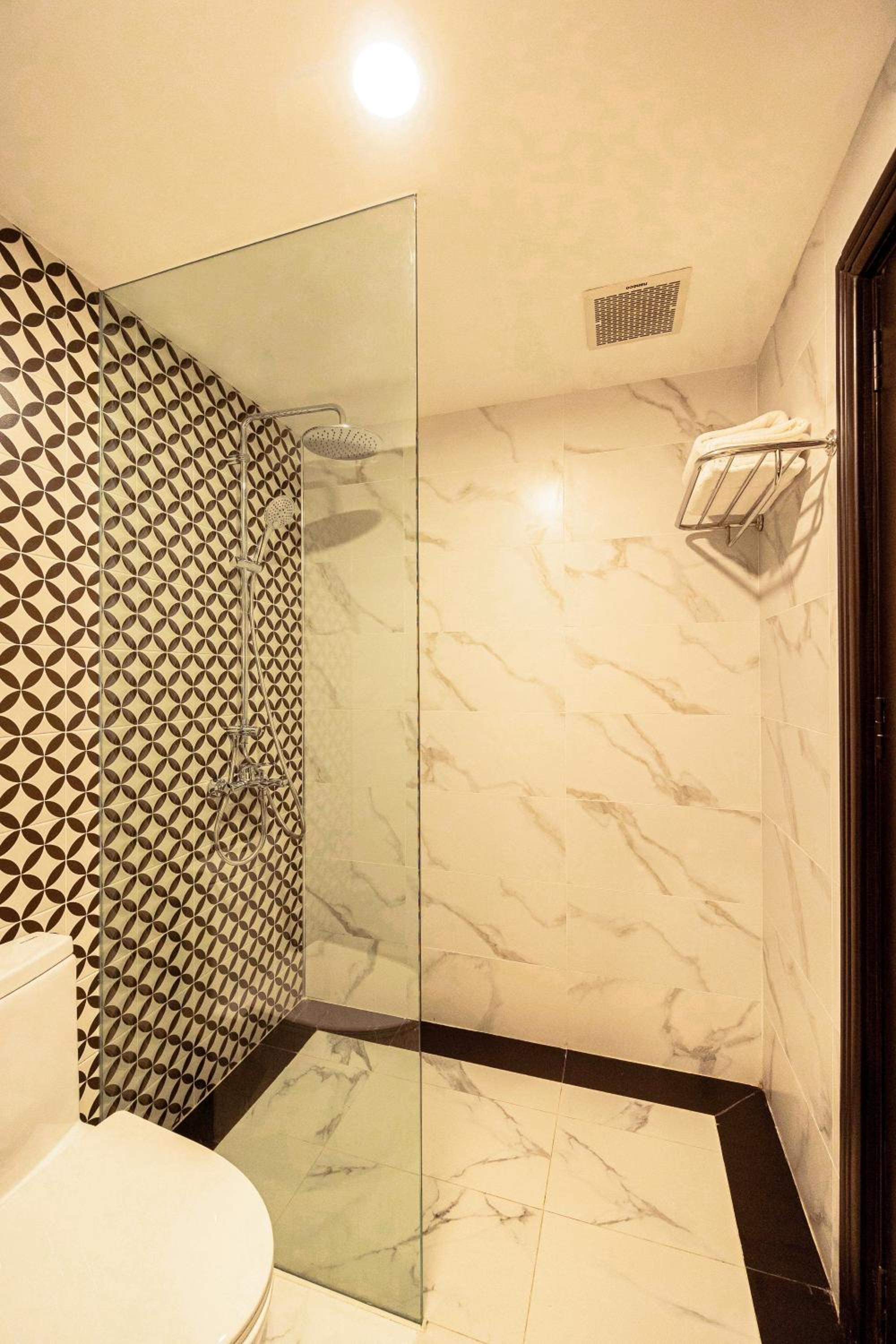 Deluxe Double or Twin Room photo 3