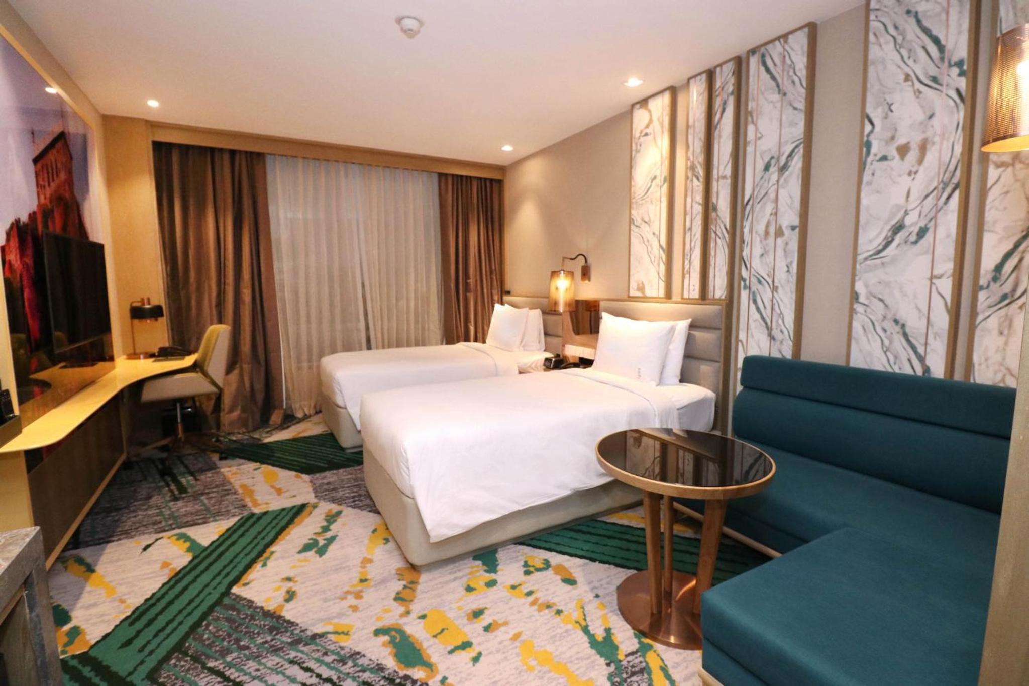Standard Room with Two Single Beds with 20% discount on Food And Soft Beverages and Laundry photo 2