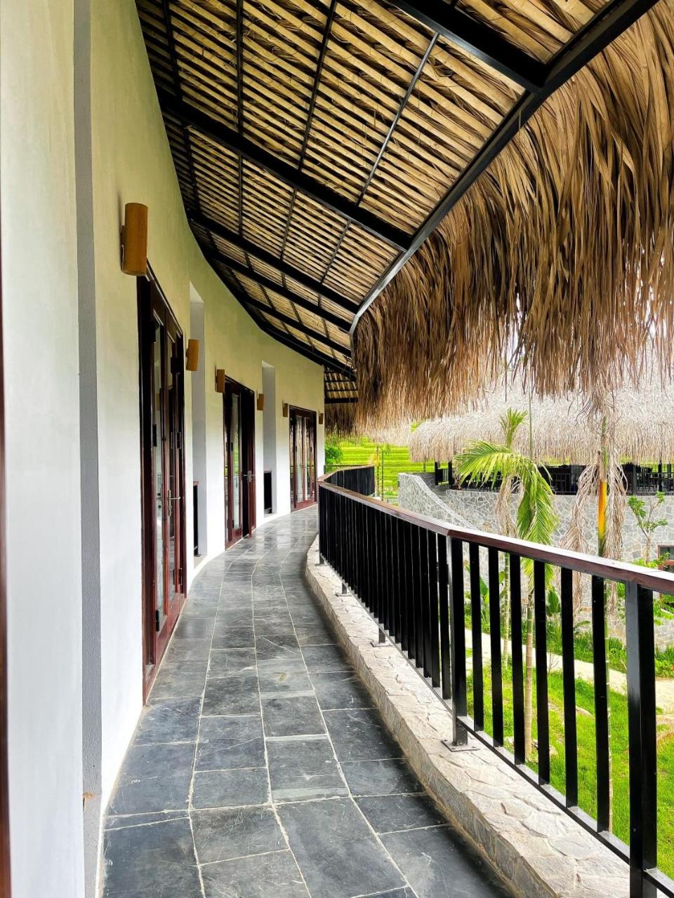 Superior Double or Twin Room with Mountain View photo 3