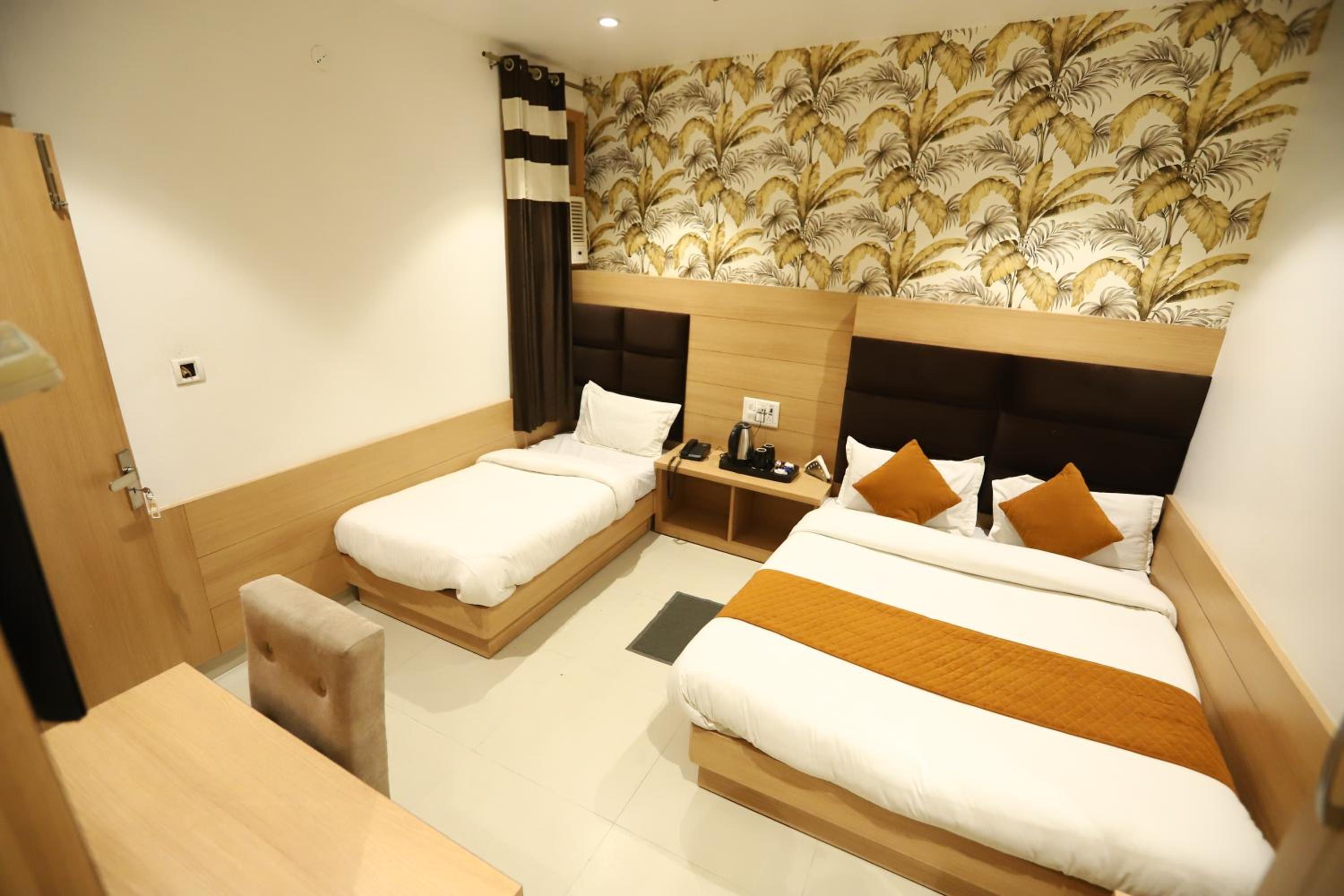 Deluxe Triple Room - Photo 14