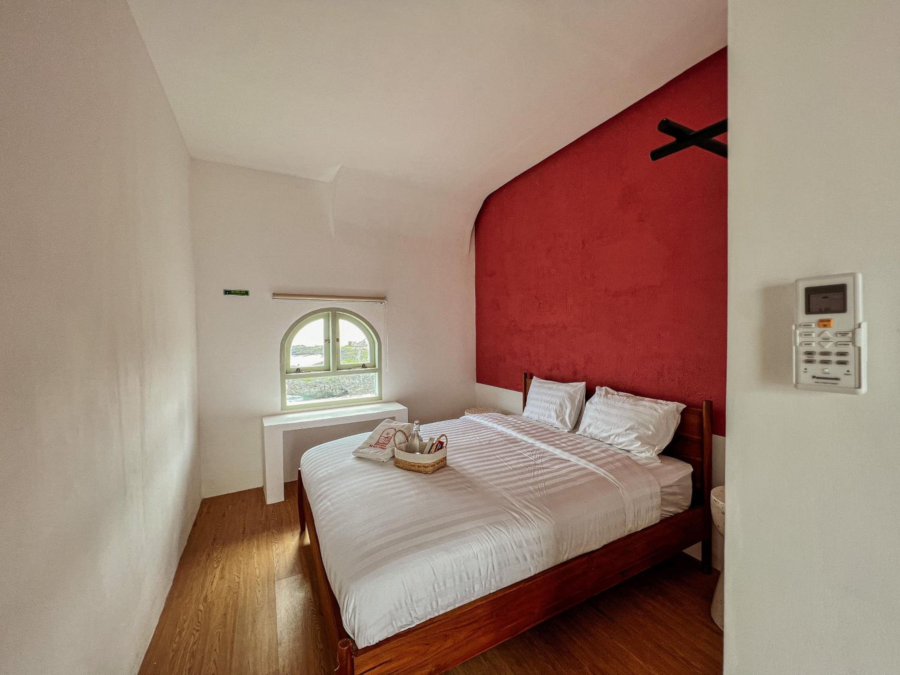 Double Room with Sea View - Photo 1