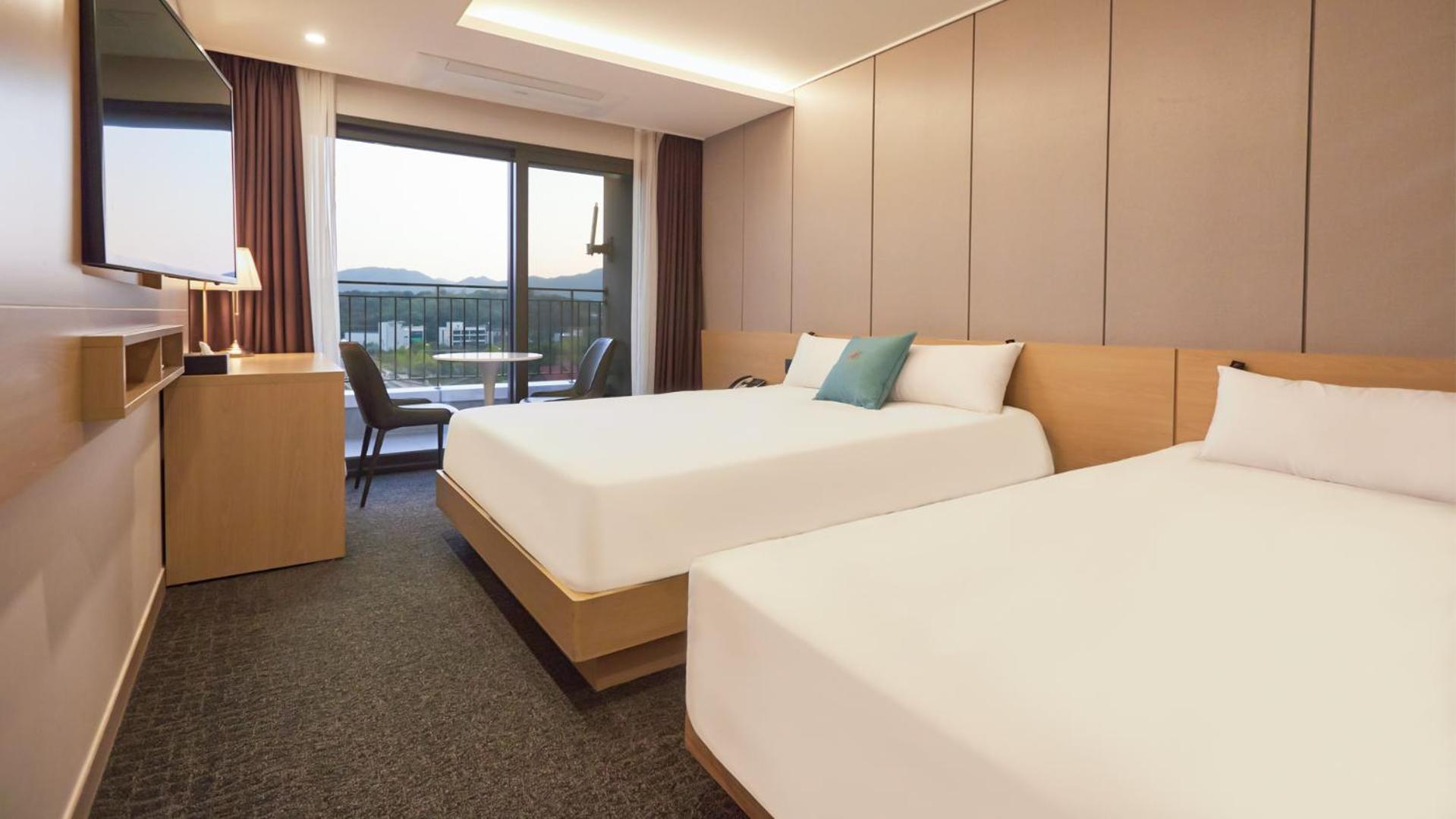 Twin Room - Photo 6