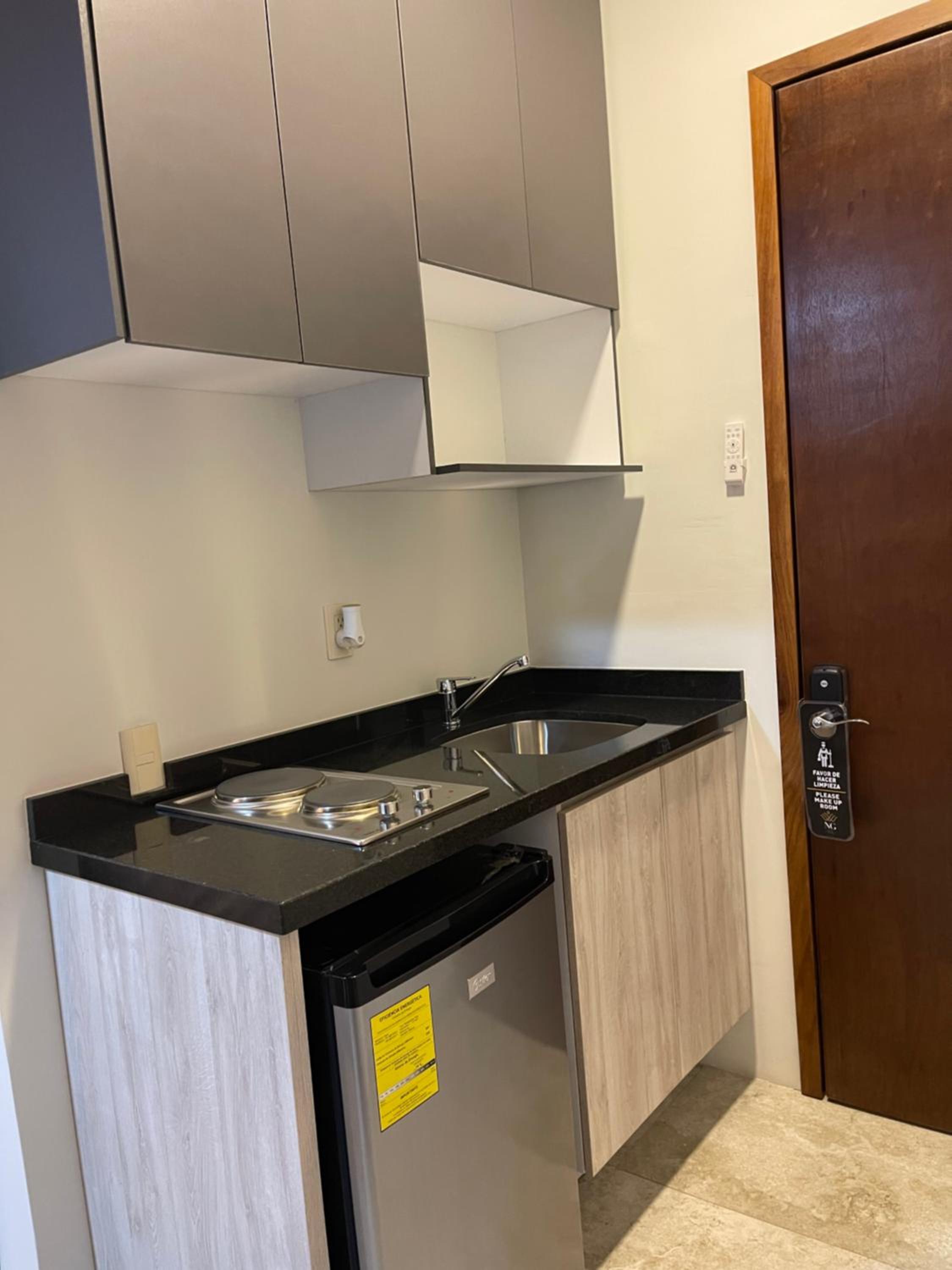 Deluxe Room (2 Adults + 1 Child) - Photo 8