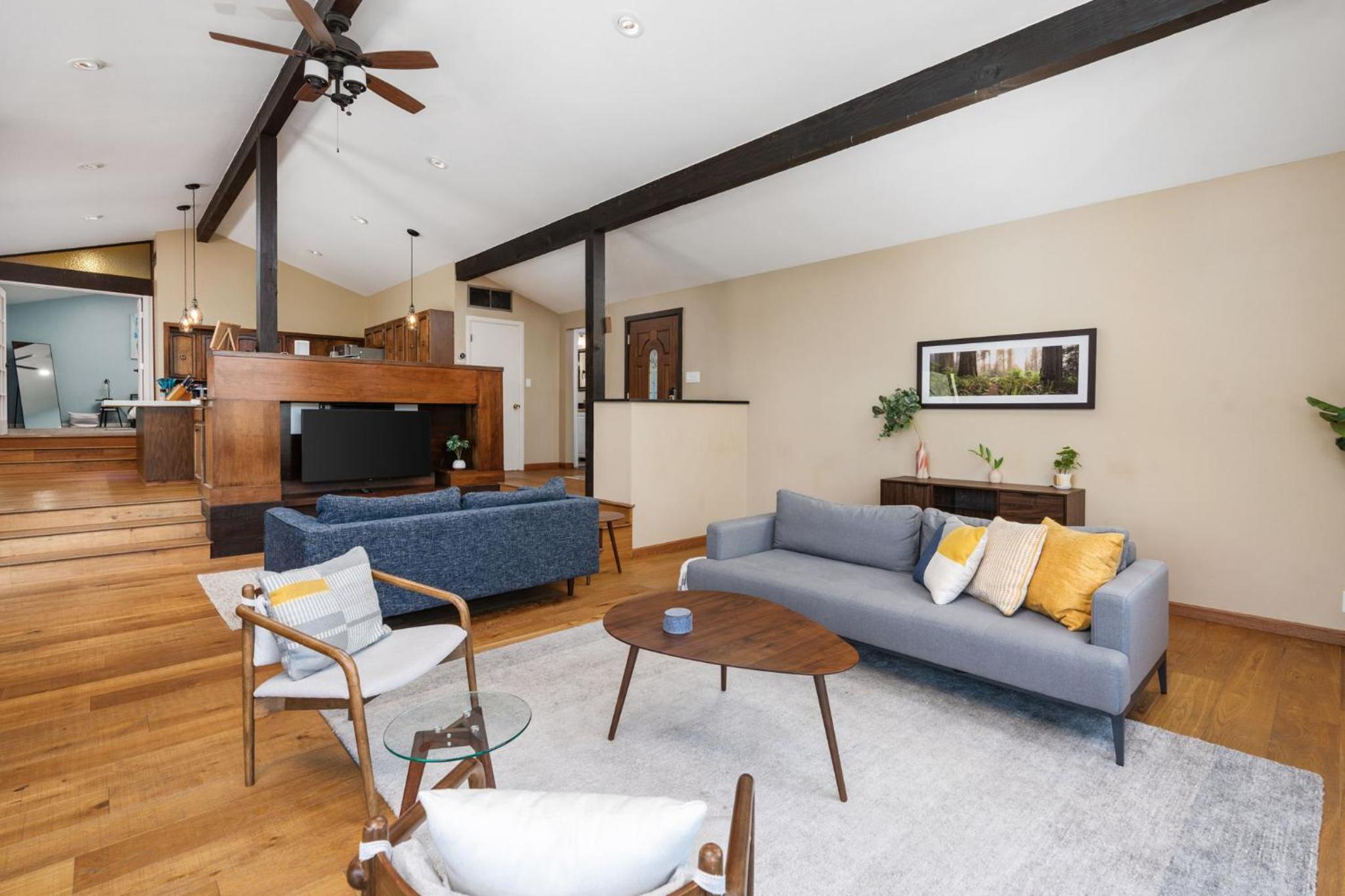 Three-Bedroom House photo 1