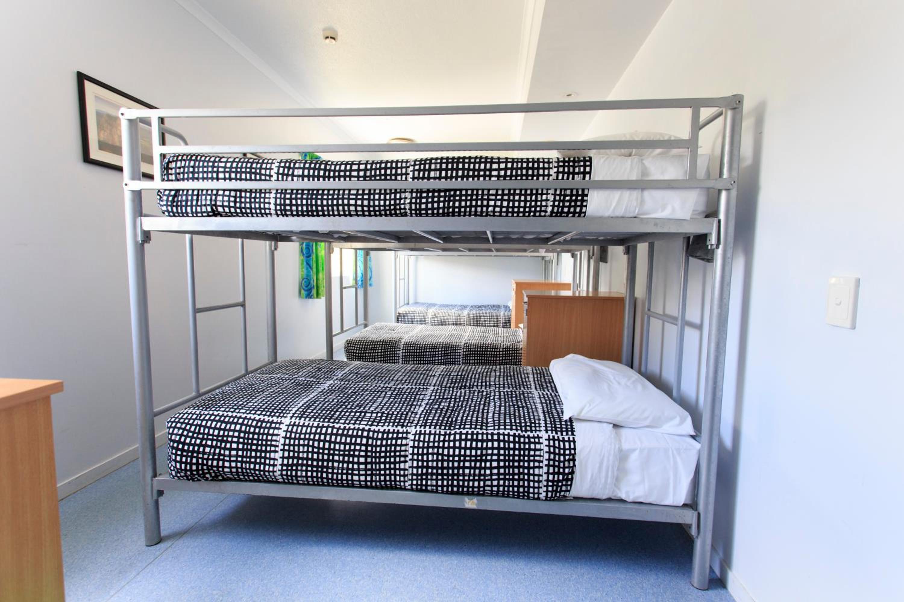 Bed in 6 Share Female Dormitory with Ensuite