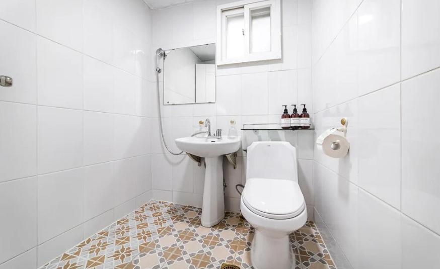 Standard Twin Room - No Ocean View (1st floor) photo 3