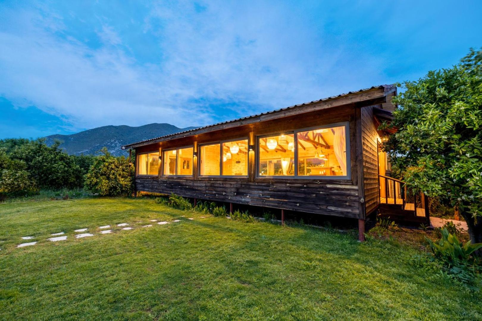 Bungalow - Water Front  photo 3